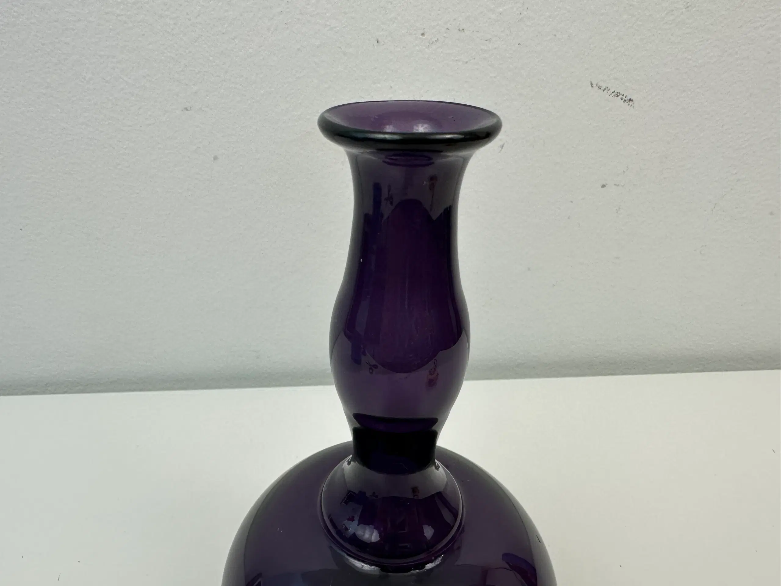 Ældre vase i glas