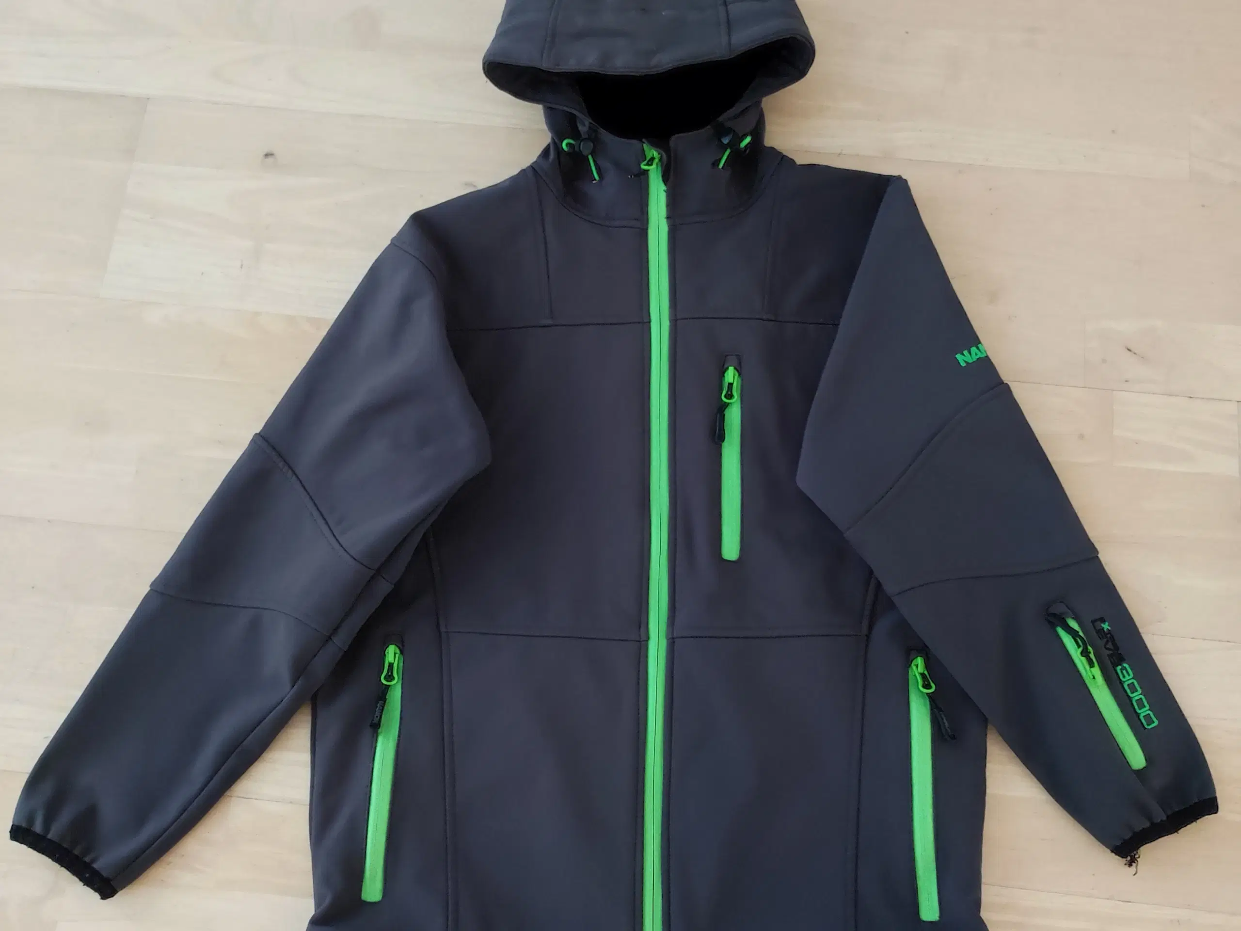 Nanok Børne softshell jakke nr10