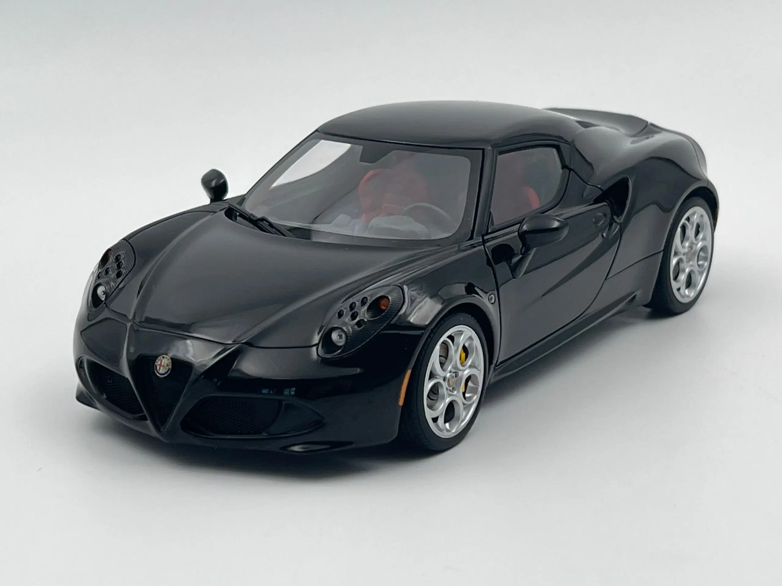 2013 Alfa Romeo 4C Coupe - AUTOart - 1:18