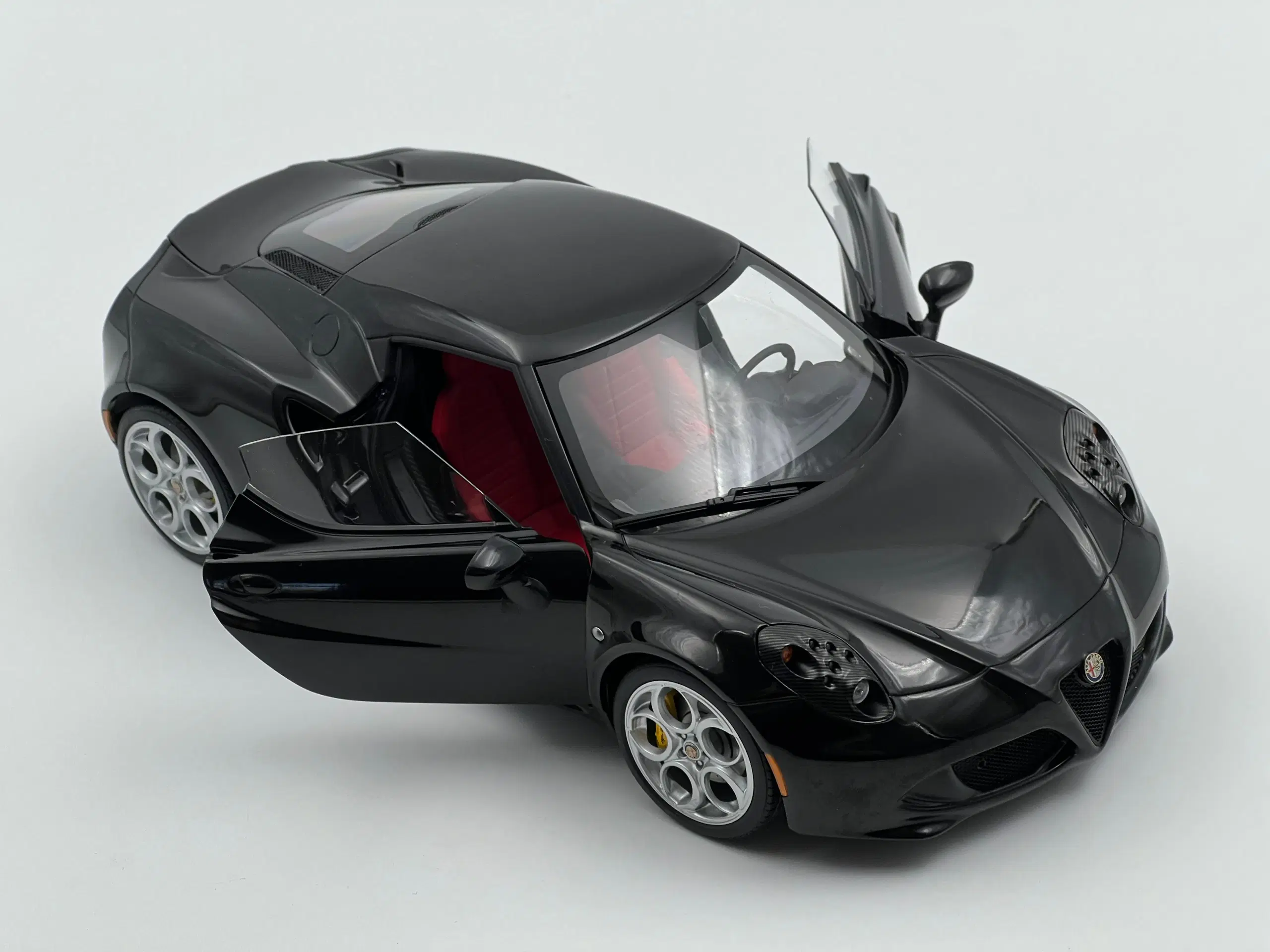 2013 Alfa Romeo 4C Coupe - AUTOart - 1:18