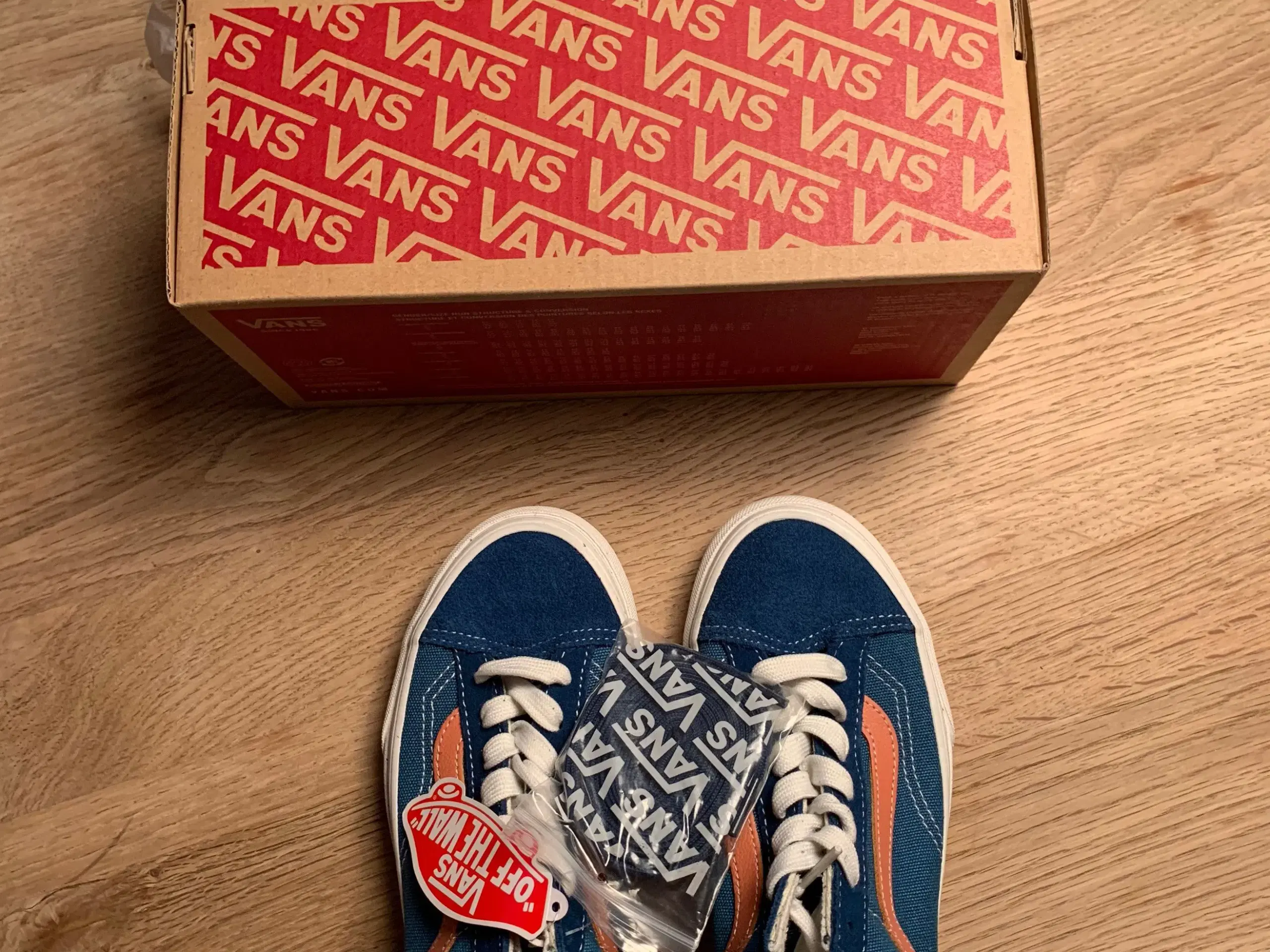 VANS sko str 35