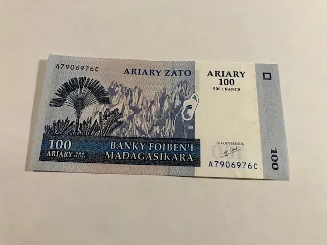 100 Ariary Madagascar