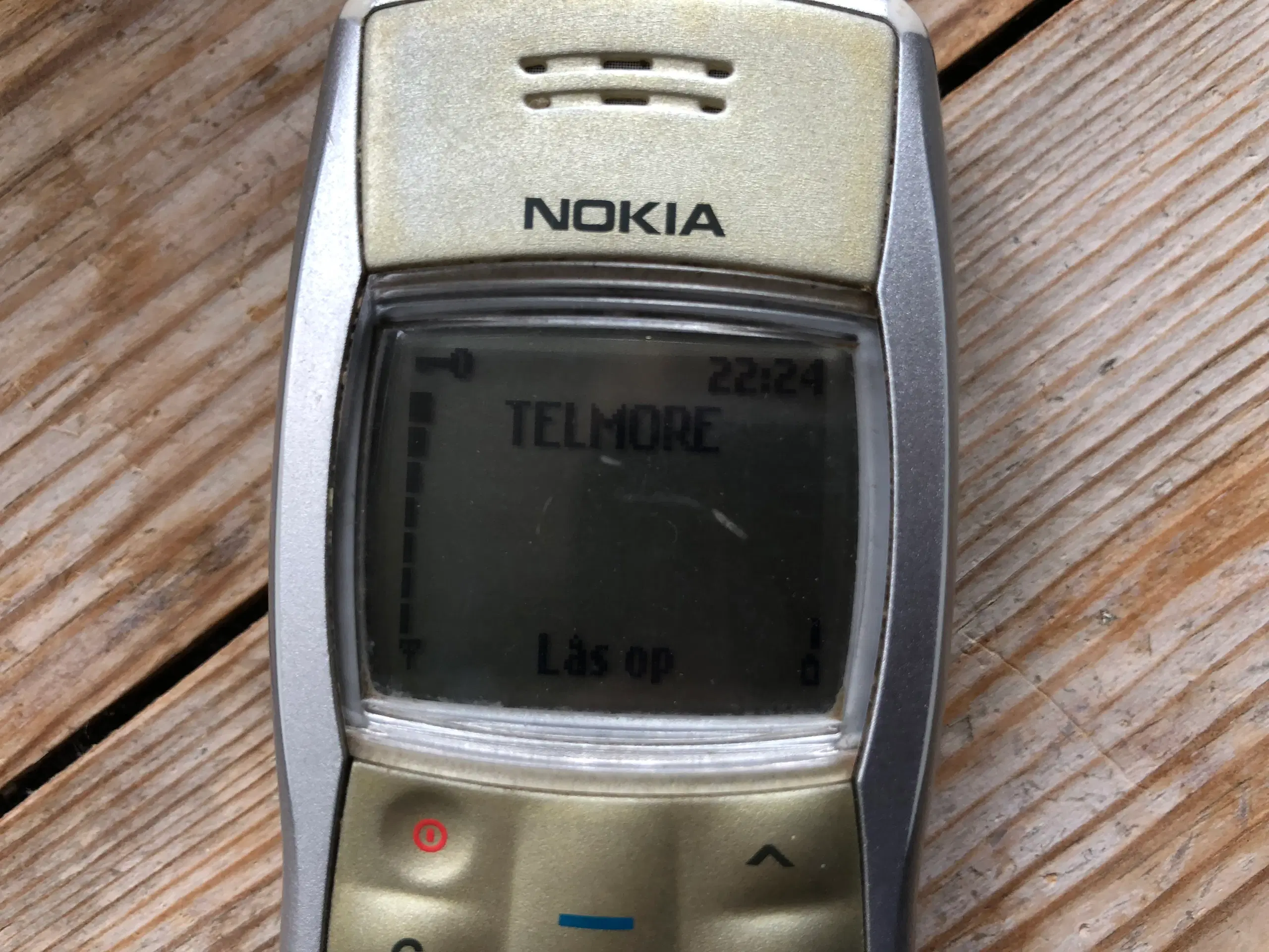 Nokia 1101 Med oplader - God stand