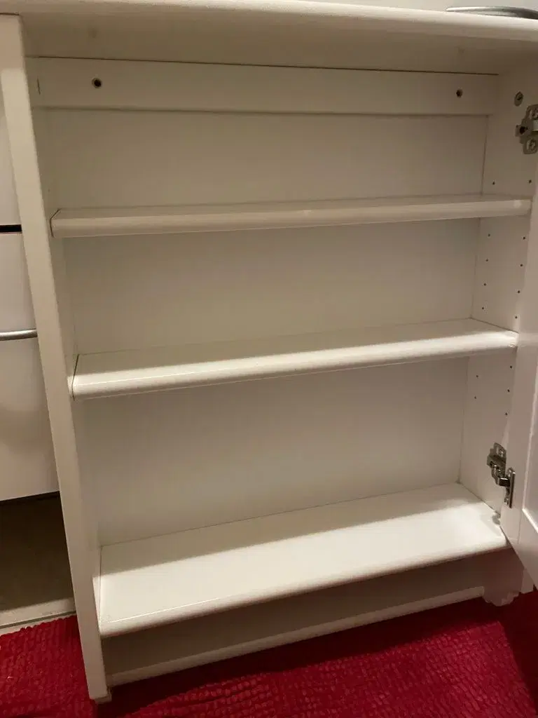 Ikea skab med spejl