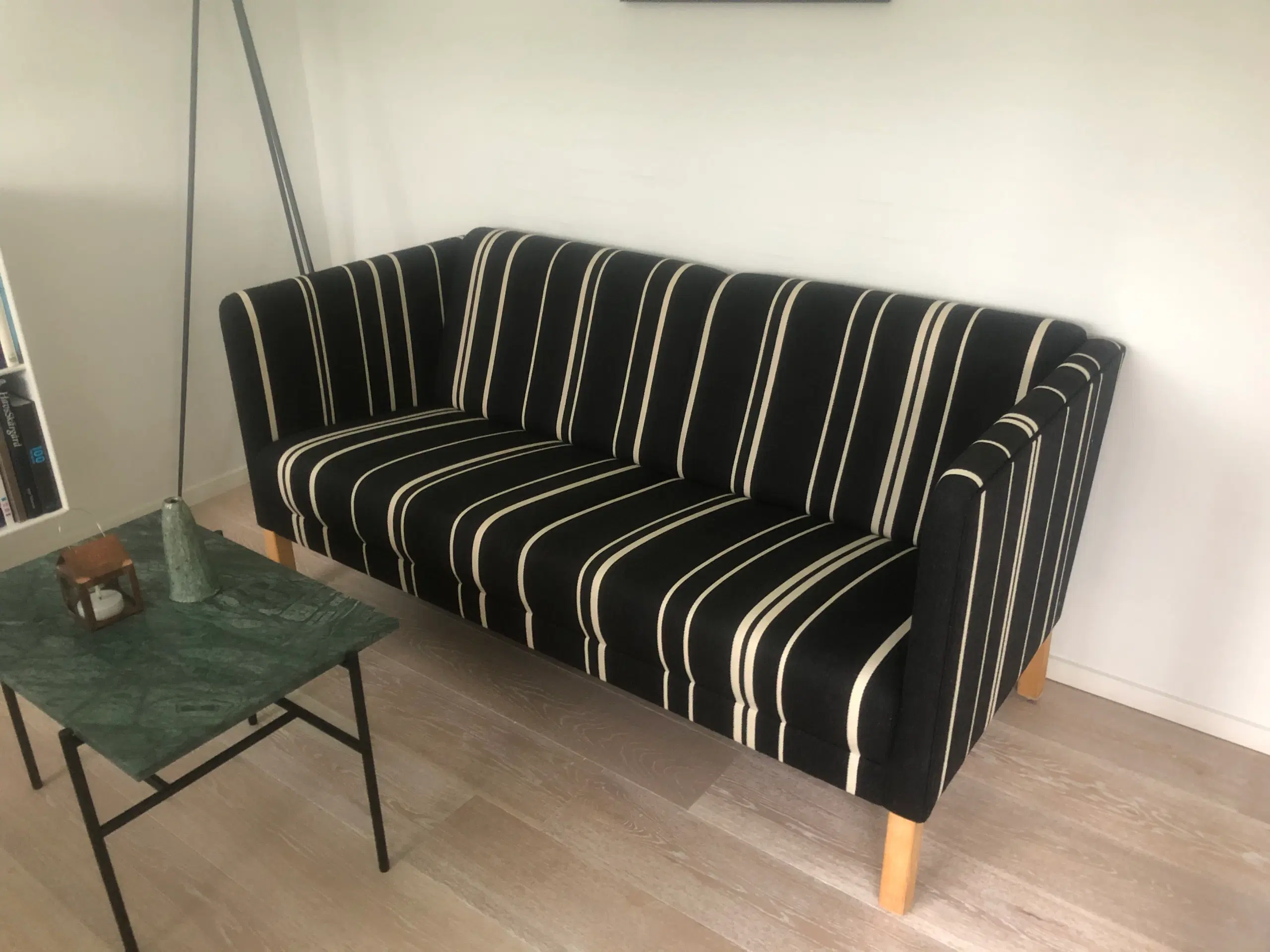 Erik Jørgensen sofa nr 380 Savak sort/hvid stribet