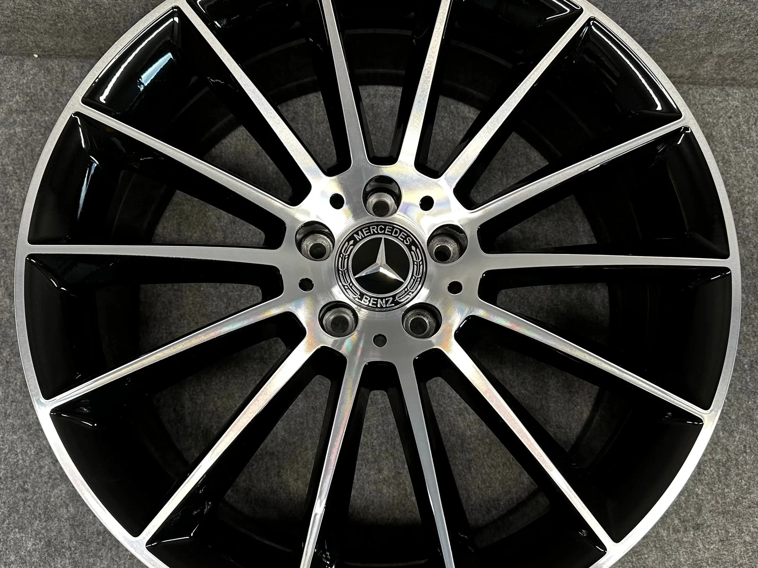 MERCEDES CLS A257 S257 W257 AMG 80" x 20" ET 33