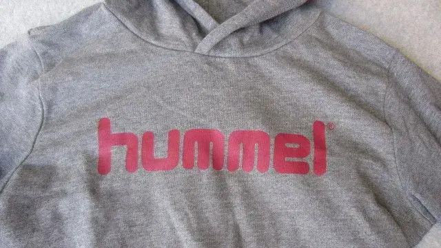 Str 140 grå HUMMEL bluse m hætte