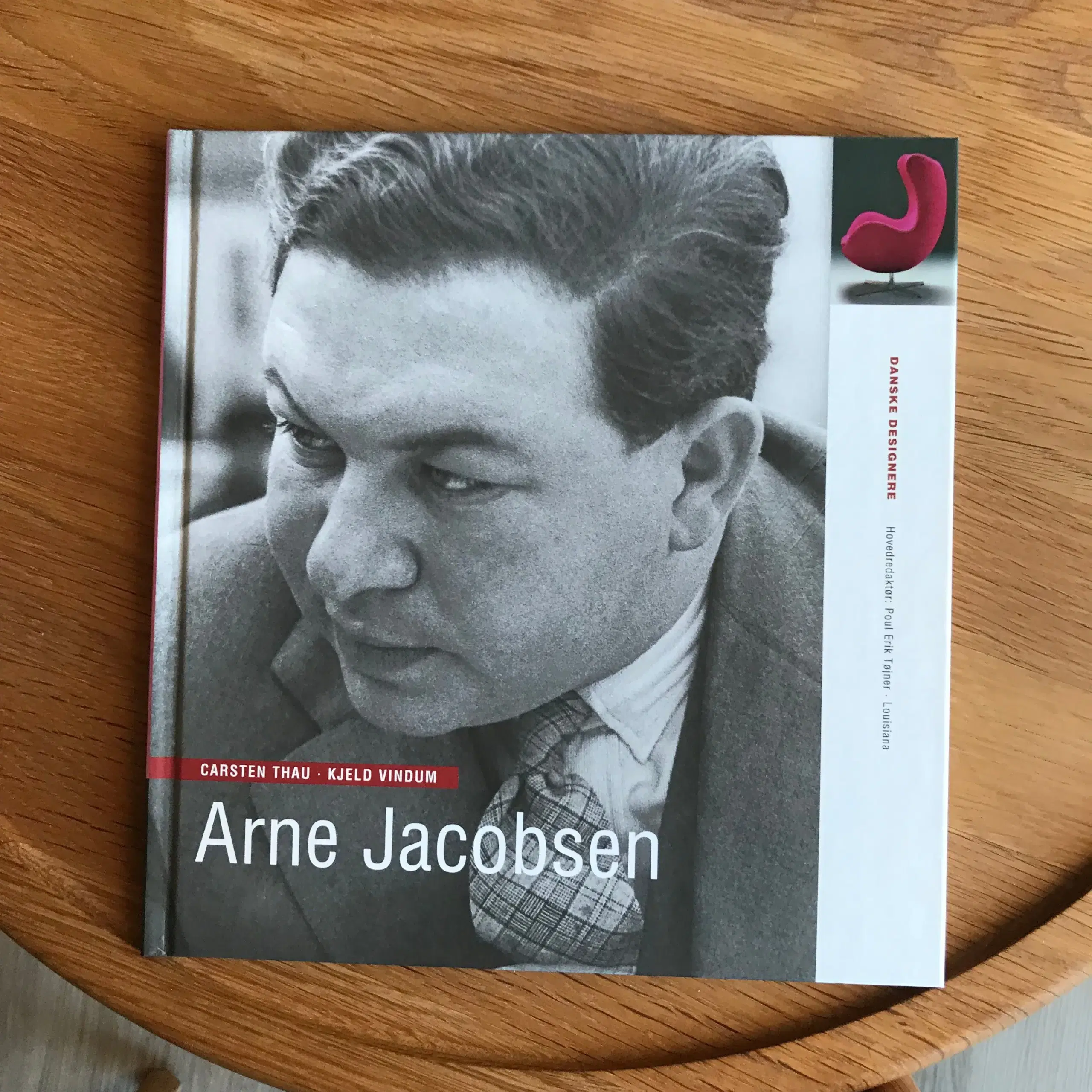 Arne Jacobsen - Danske Designere