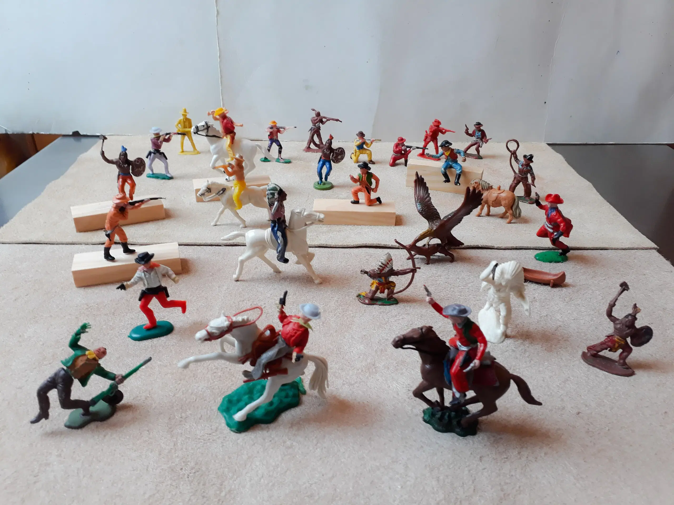 32 Dele Wild West Figurer