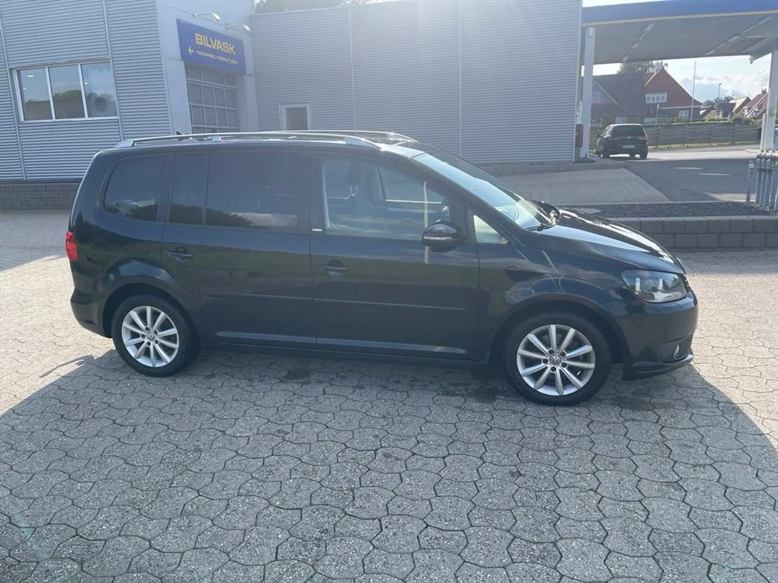 VW Touran 14 TSI 140 Highline 7prs 5d