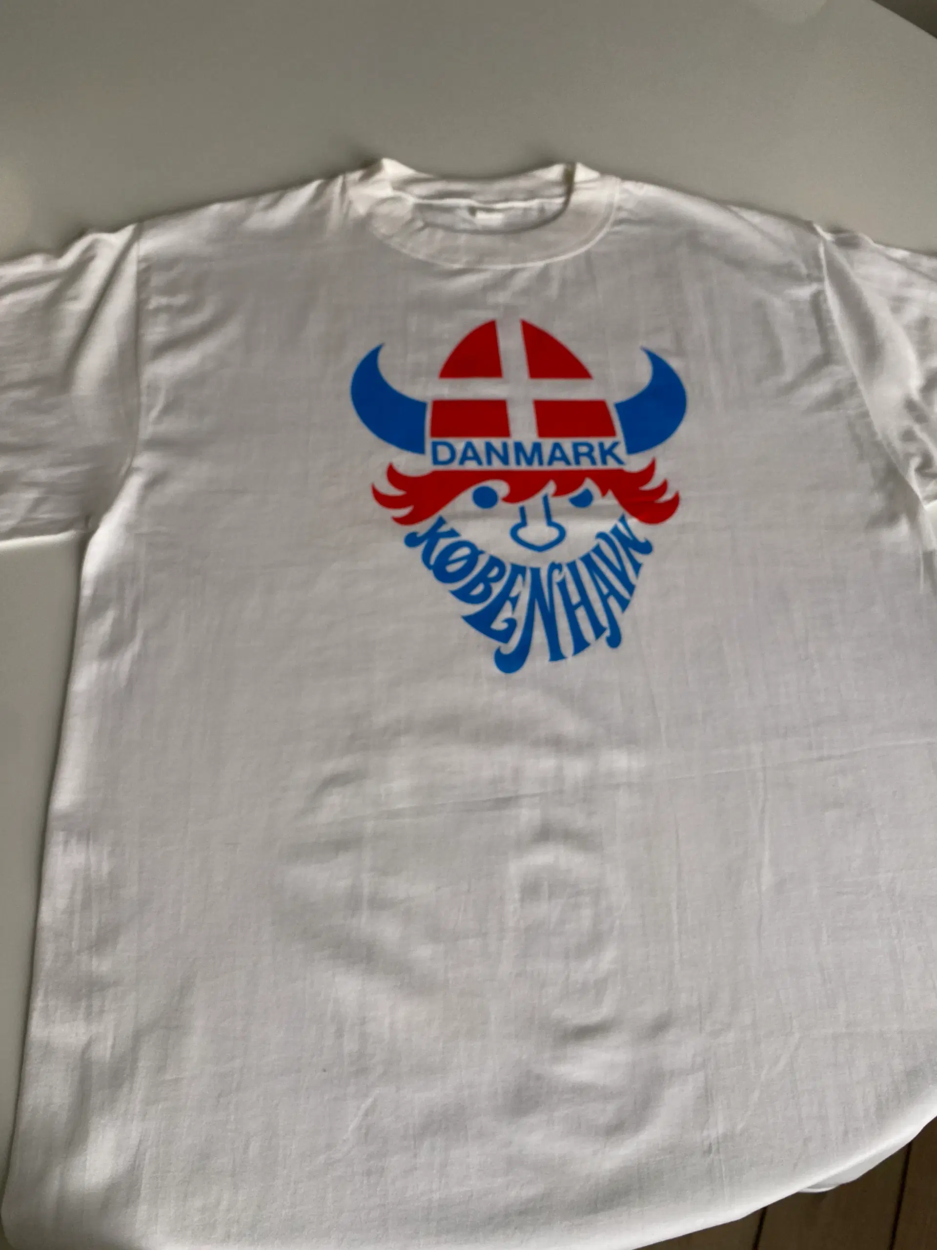 Support t-shirts med viking og Dannebrog motiver