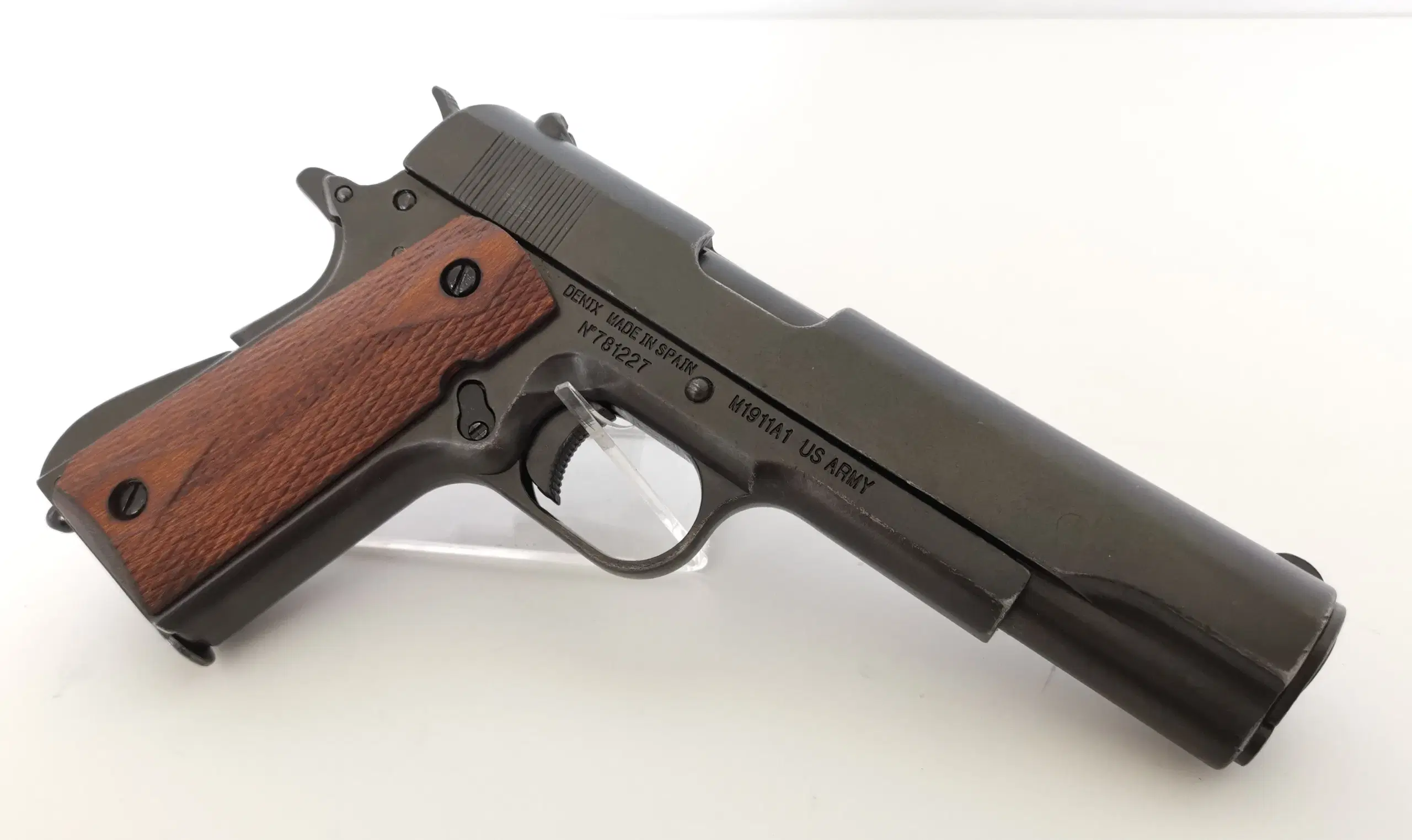 Replika Colt 1911