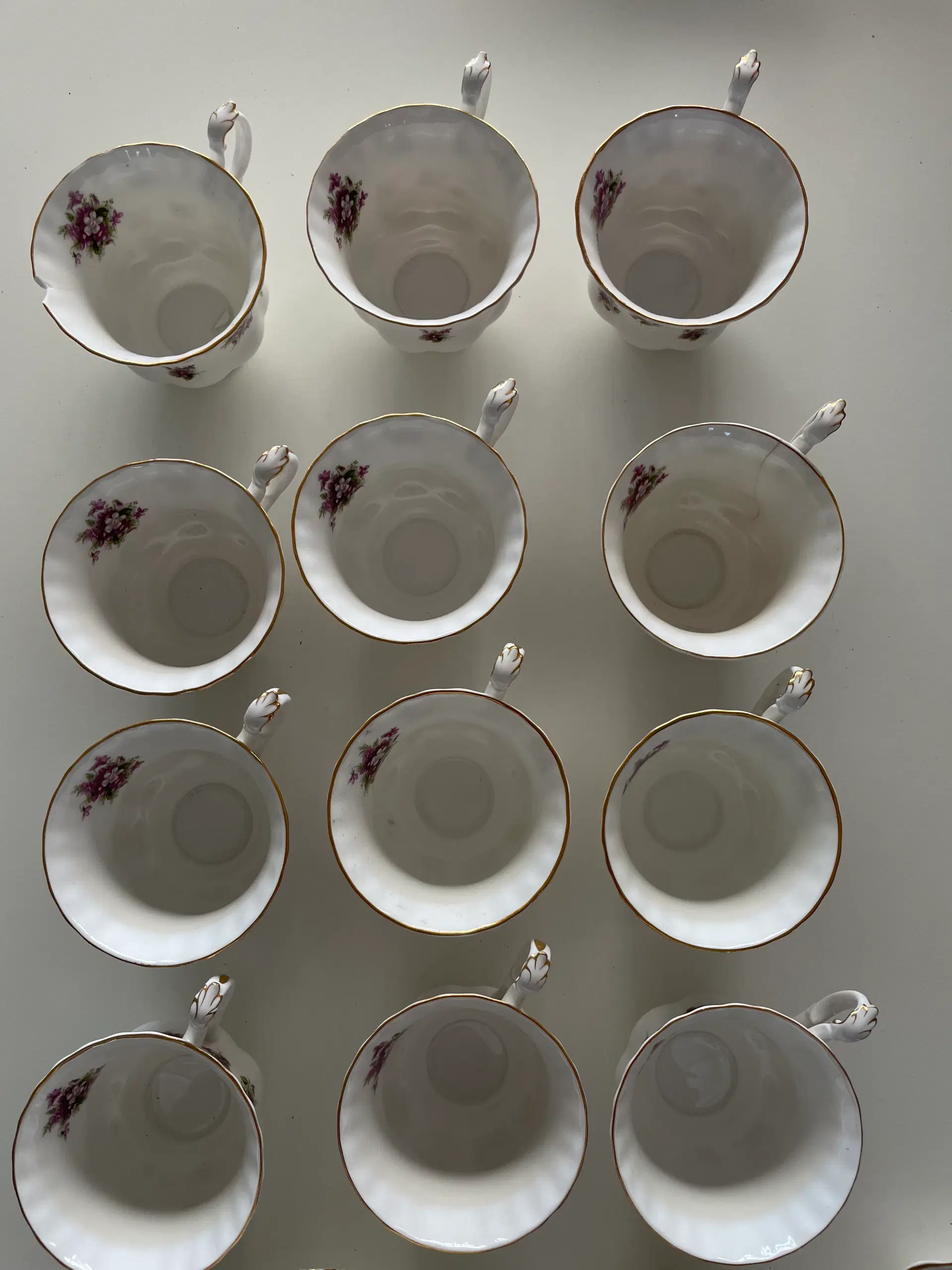 Royal Albert Sweet Violet