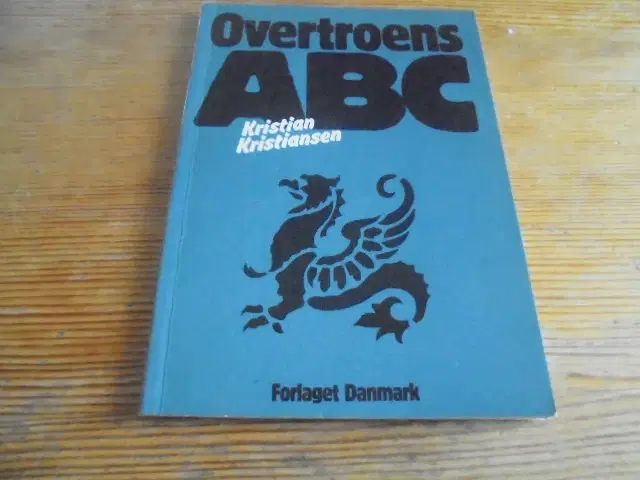 Overtroens ABC – fin stand