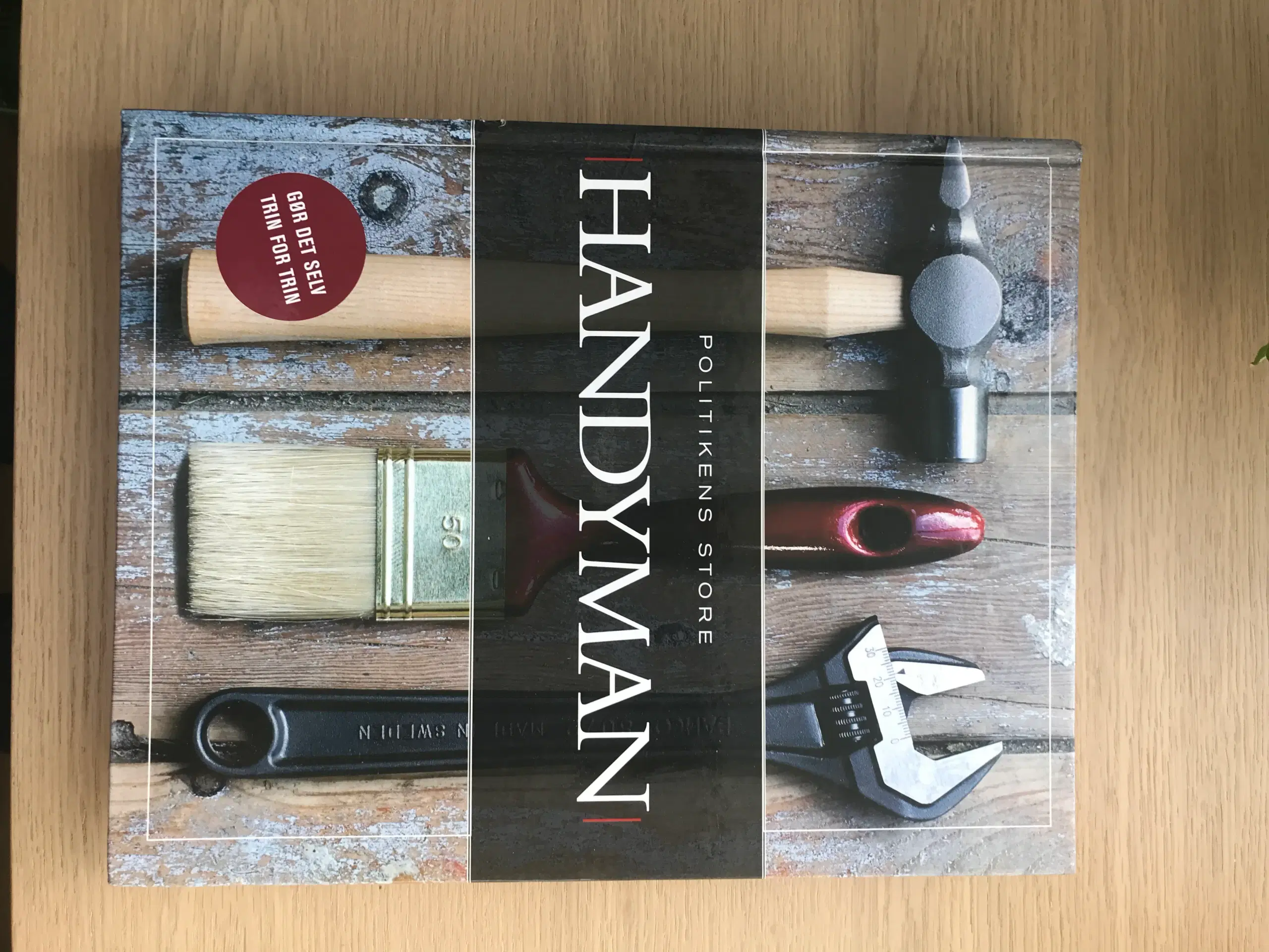 Politikens  Store Handyman af Julian Cassell