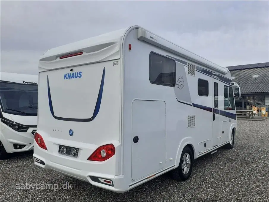 2018 - Knaus Sky I 650   Egoist Camper med god indretning solceller batteri tv el-markise og el-trin