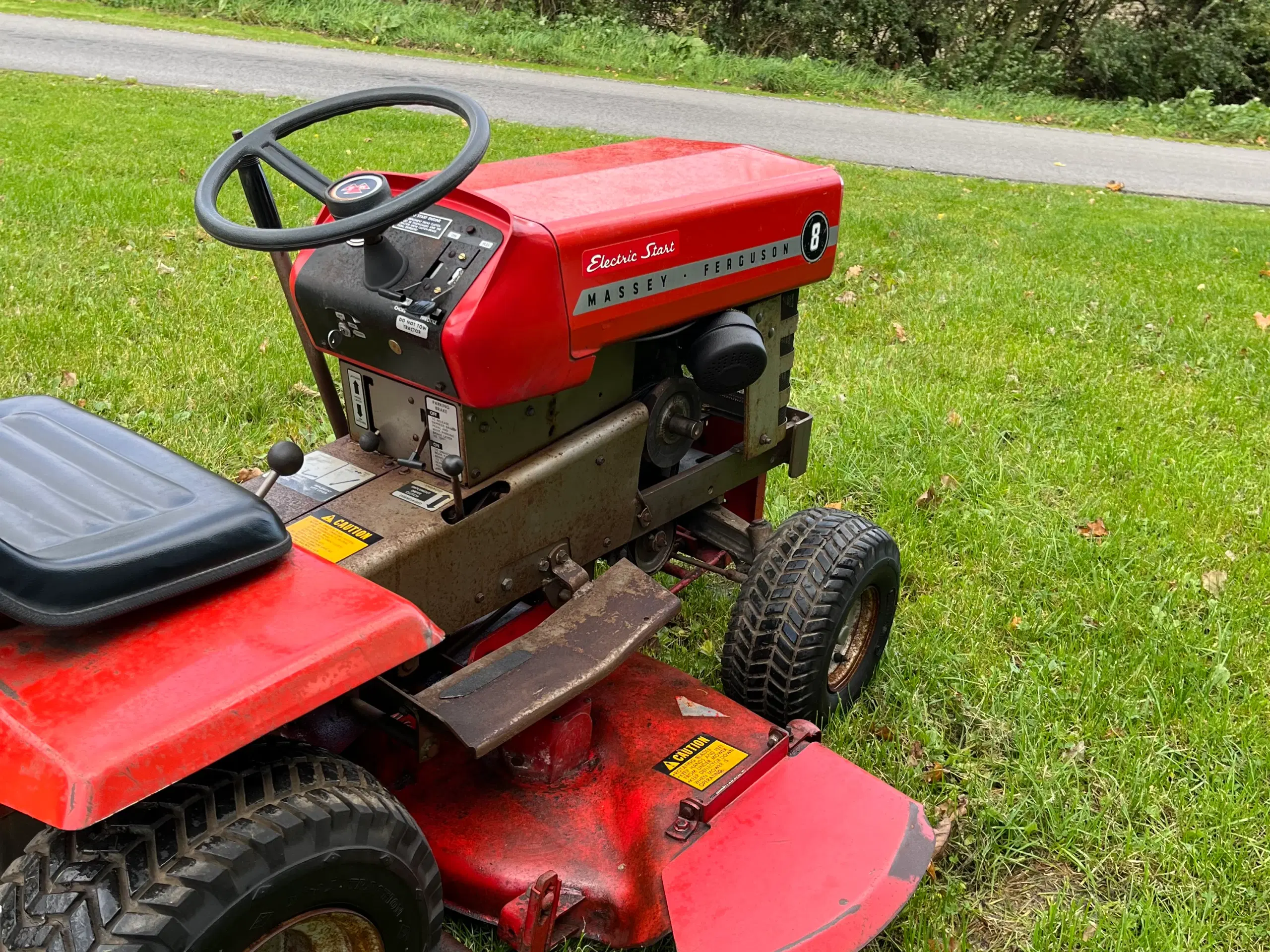 Massey Ferguson 8