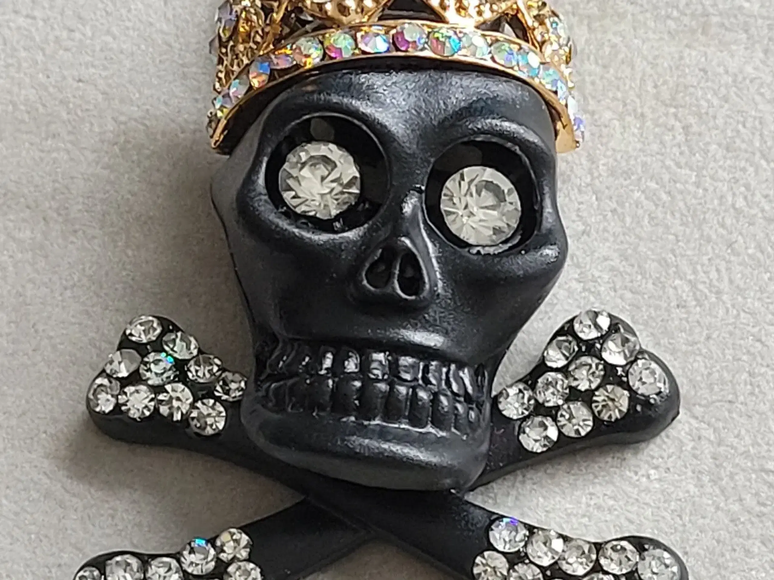 Halskæde retro skull "diamanter"