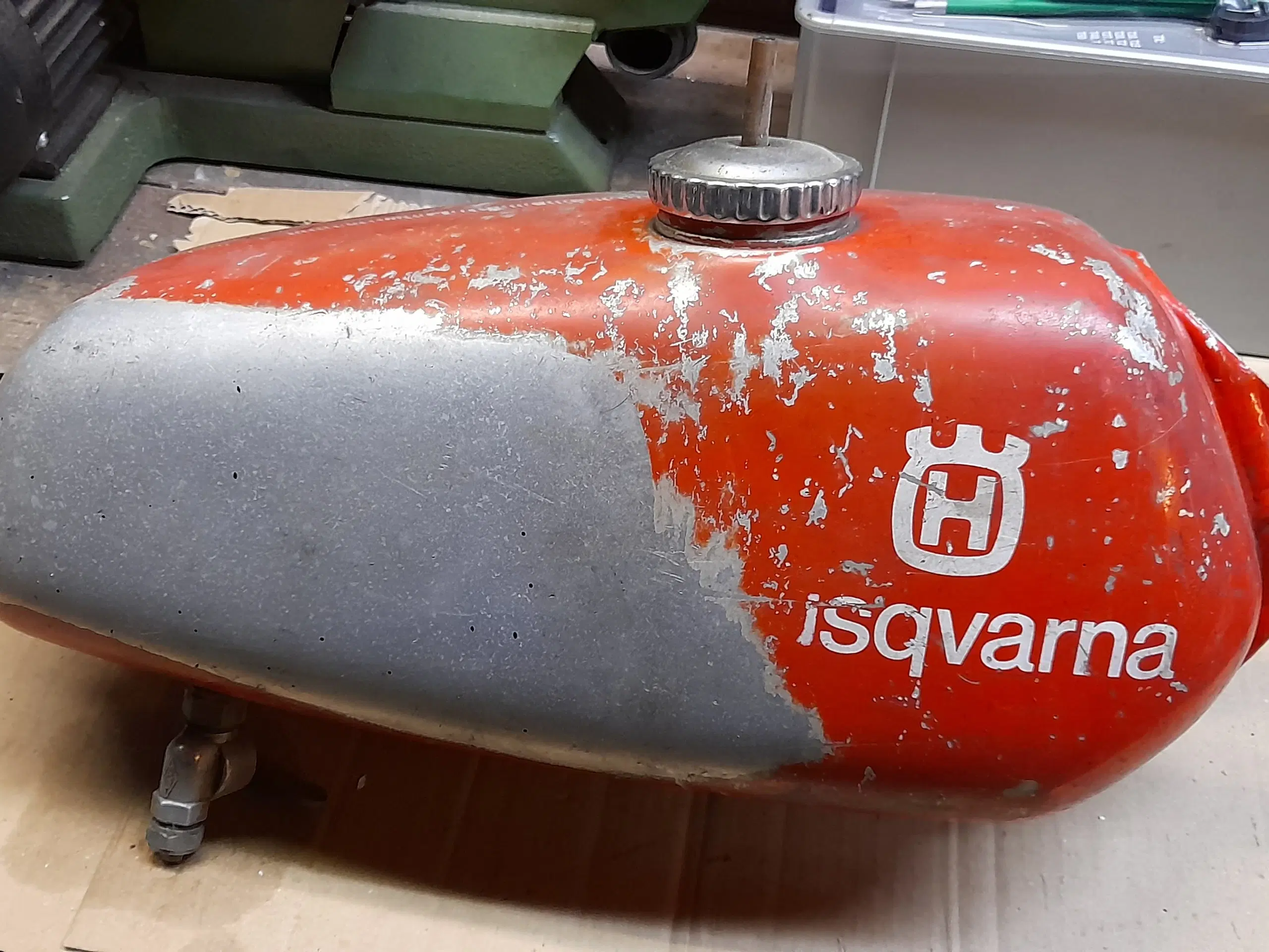 Husqvarna benzintank