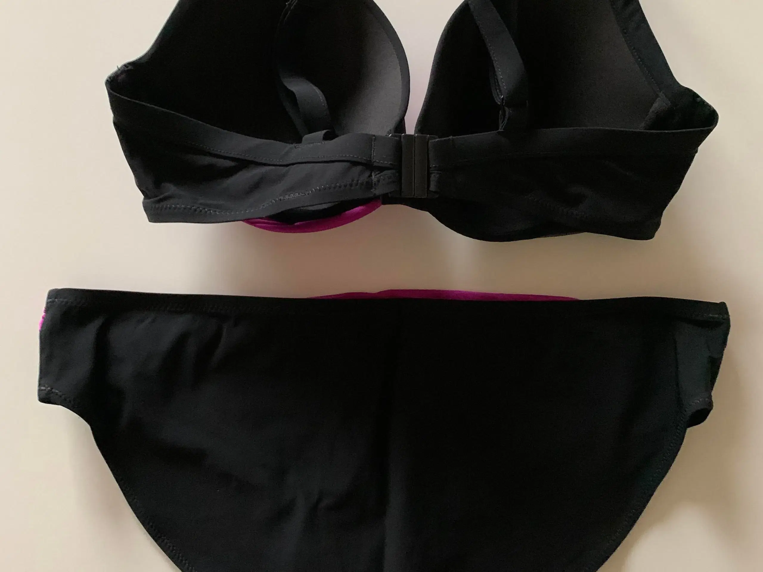 Femilet bikini BH og trusse str 75D // 40