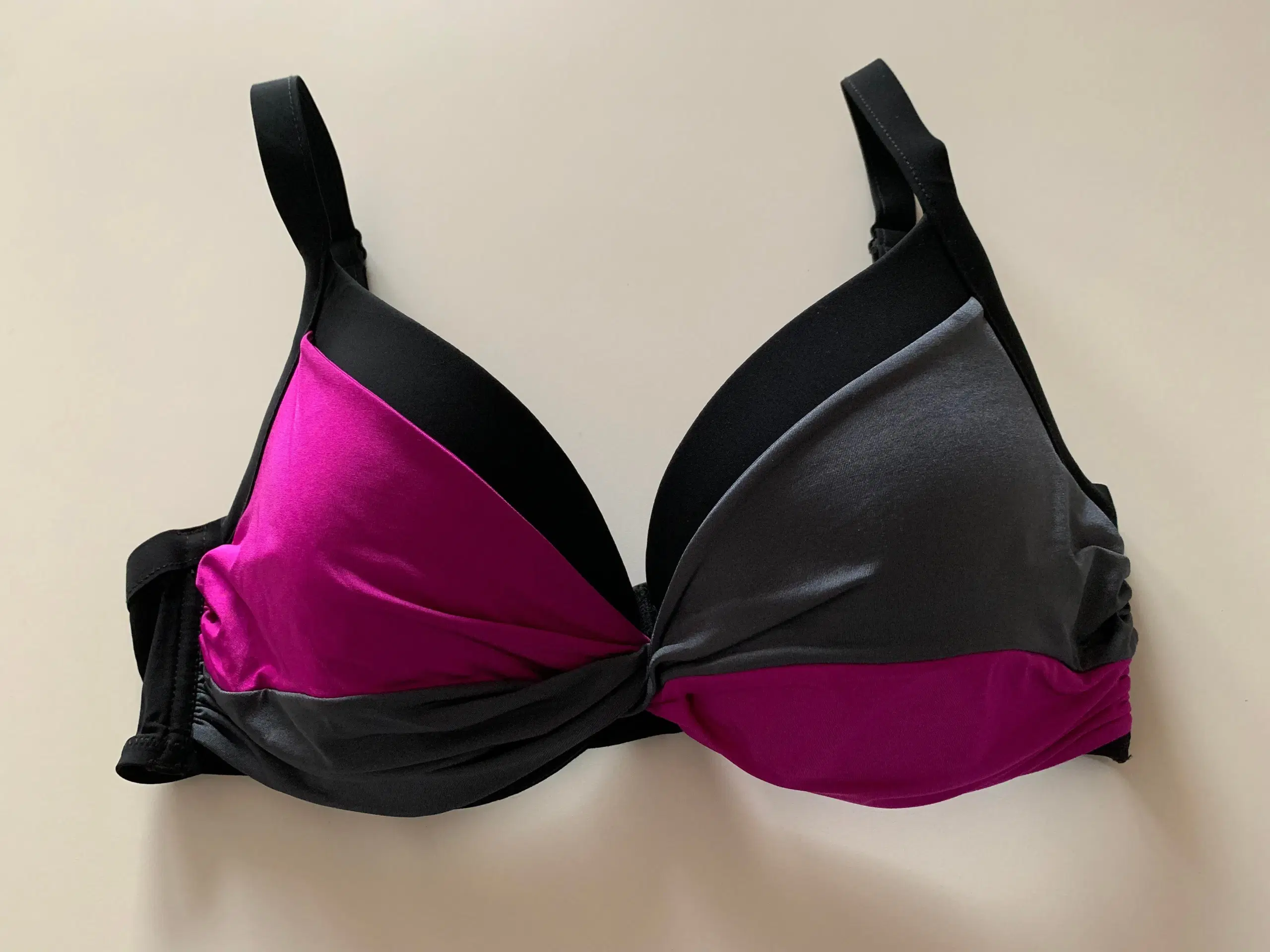 Femilet bikini BH og trusse str 75D // 40