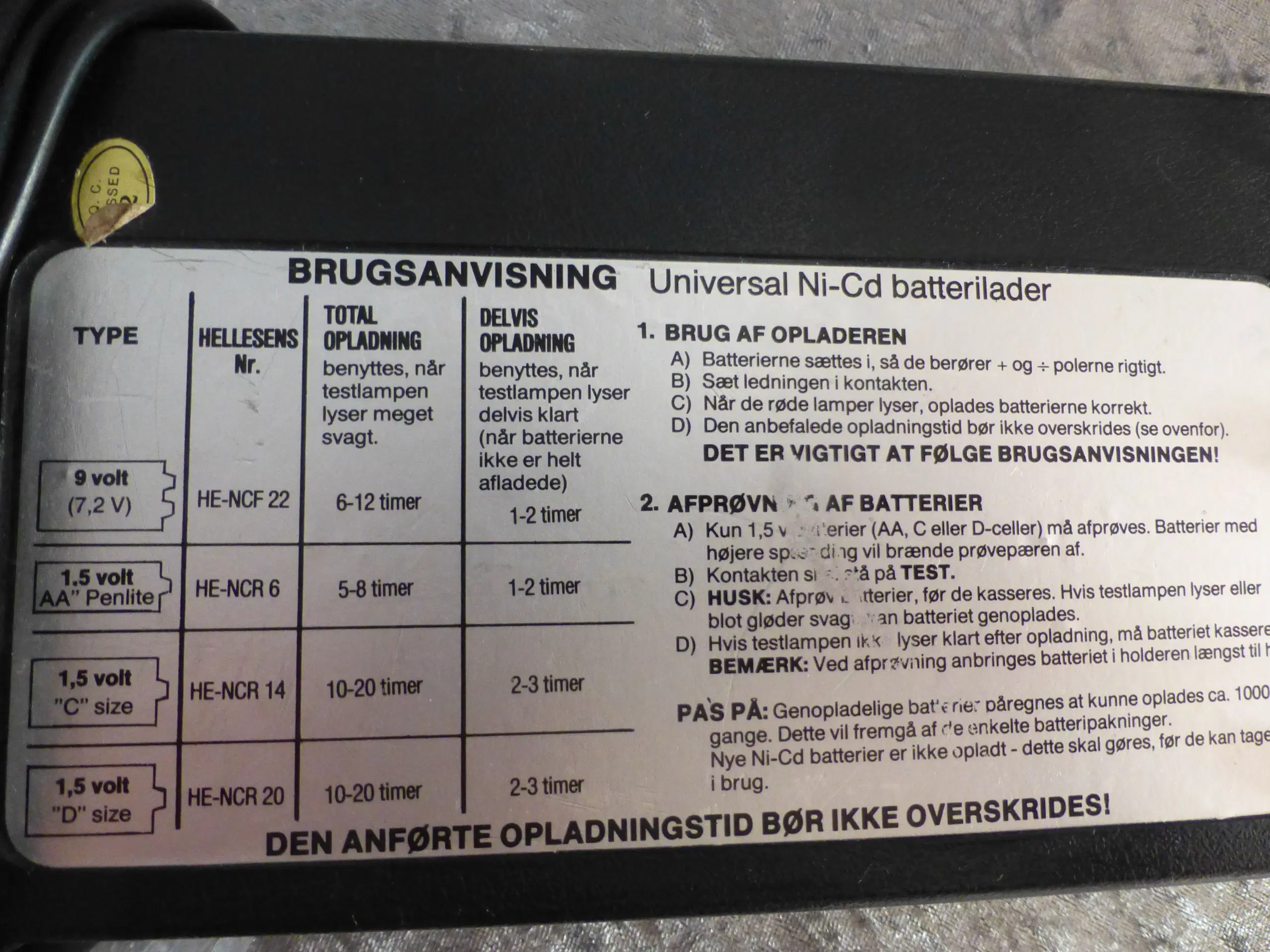 Batterioplader Universal