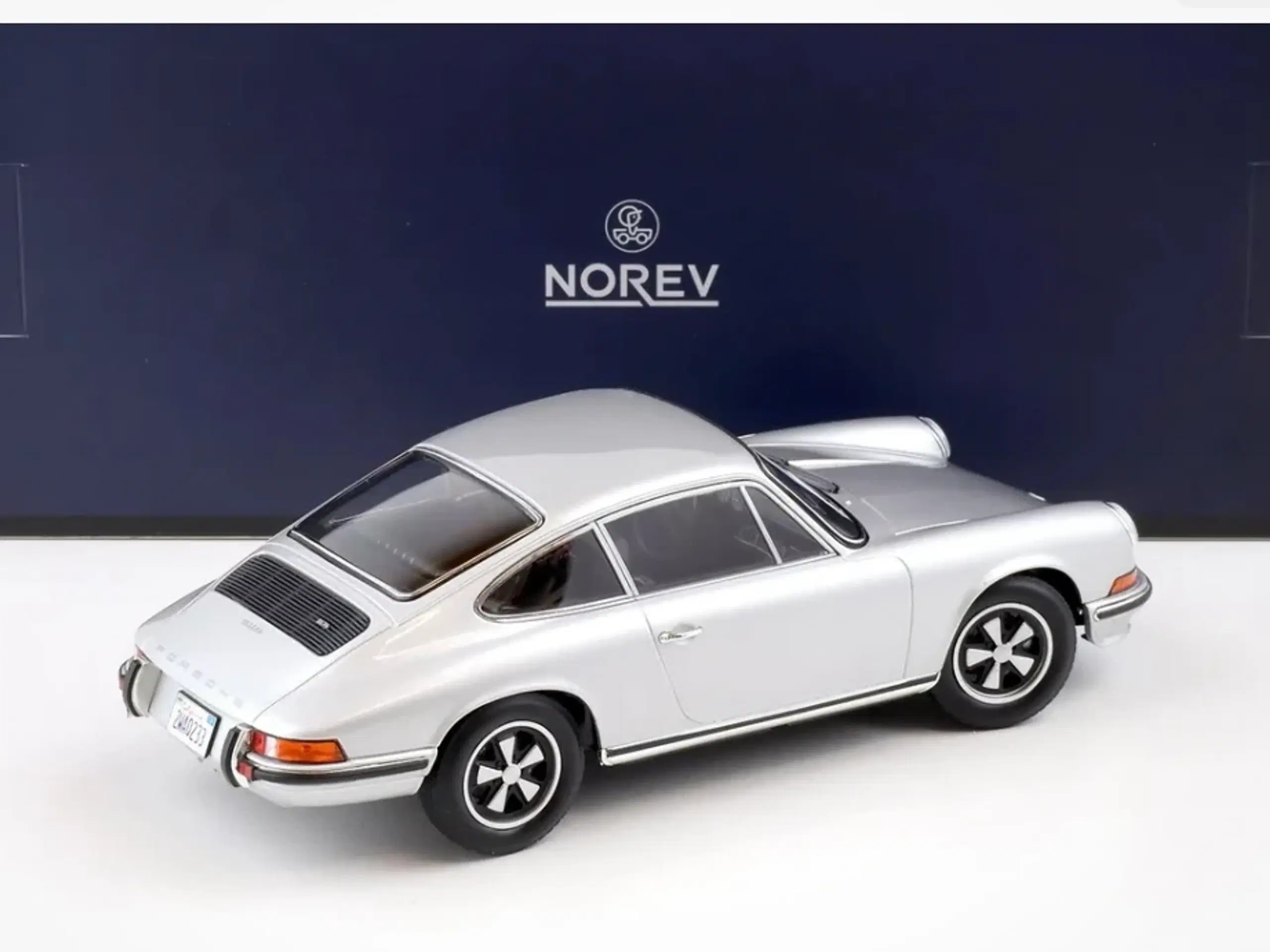 1:18 Porsche 911 S Coupe 1973