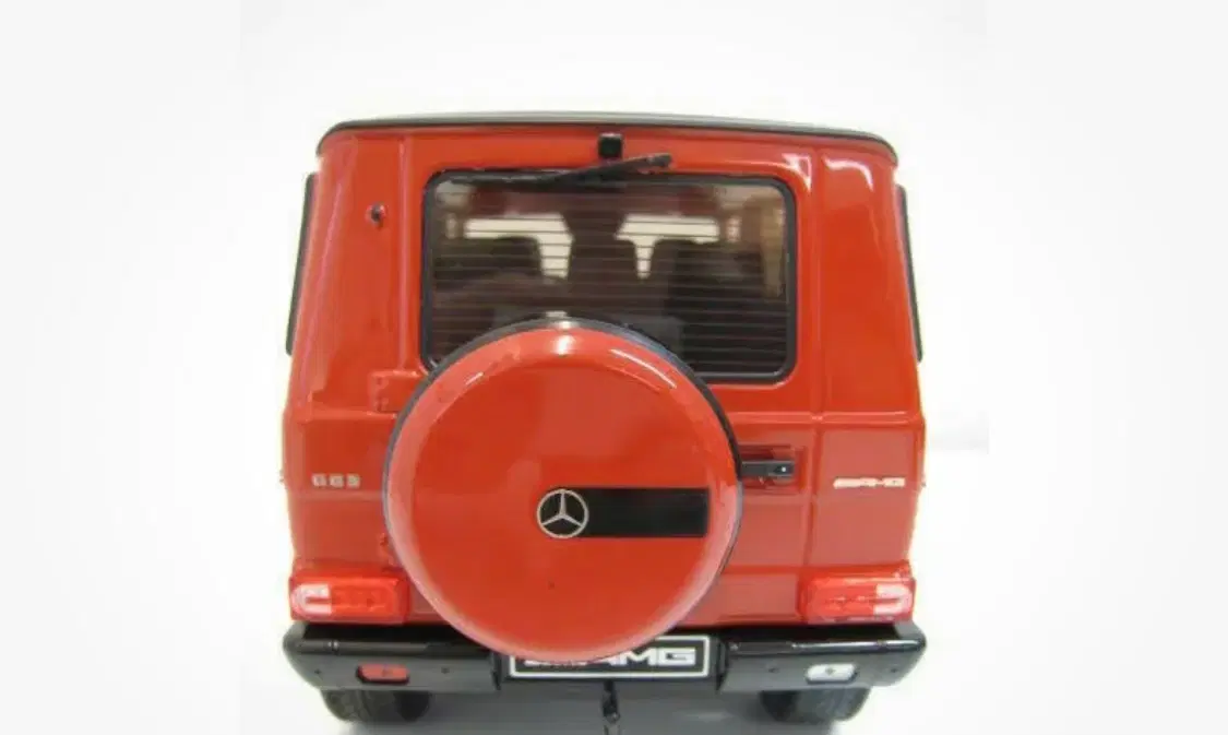 1:18 Mercedes G63 AMG Crazy Color