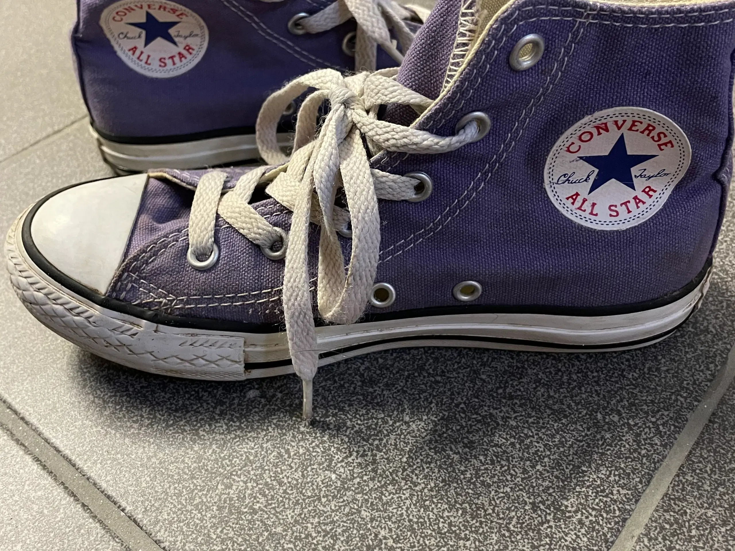 Converse All Star lilla str 33