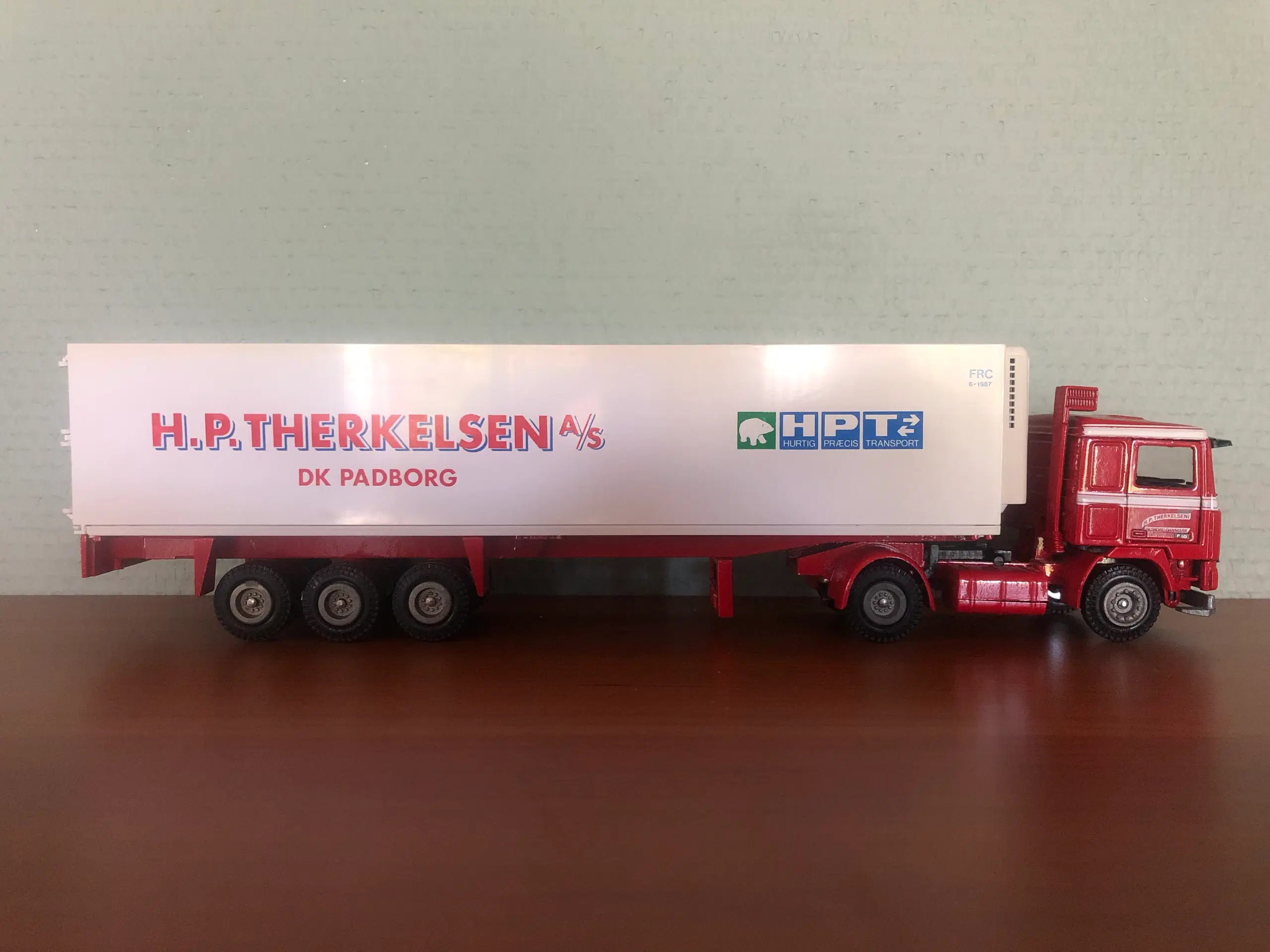 Tekno Volvo F10 HP Therkelsen