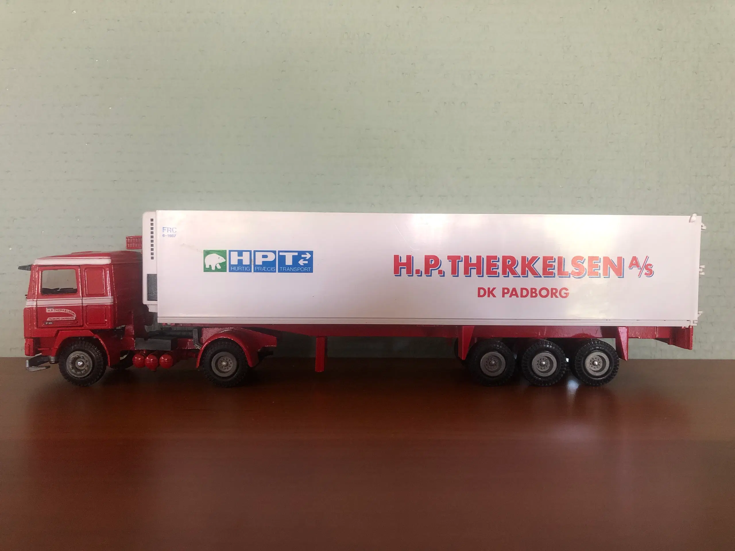 Tekno Volvo F10 HP Therkelsen