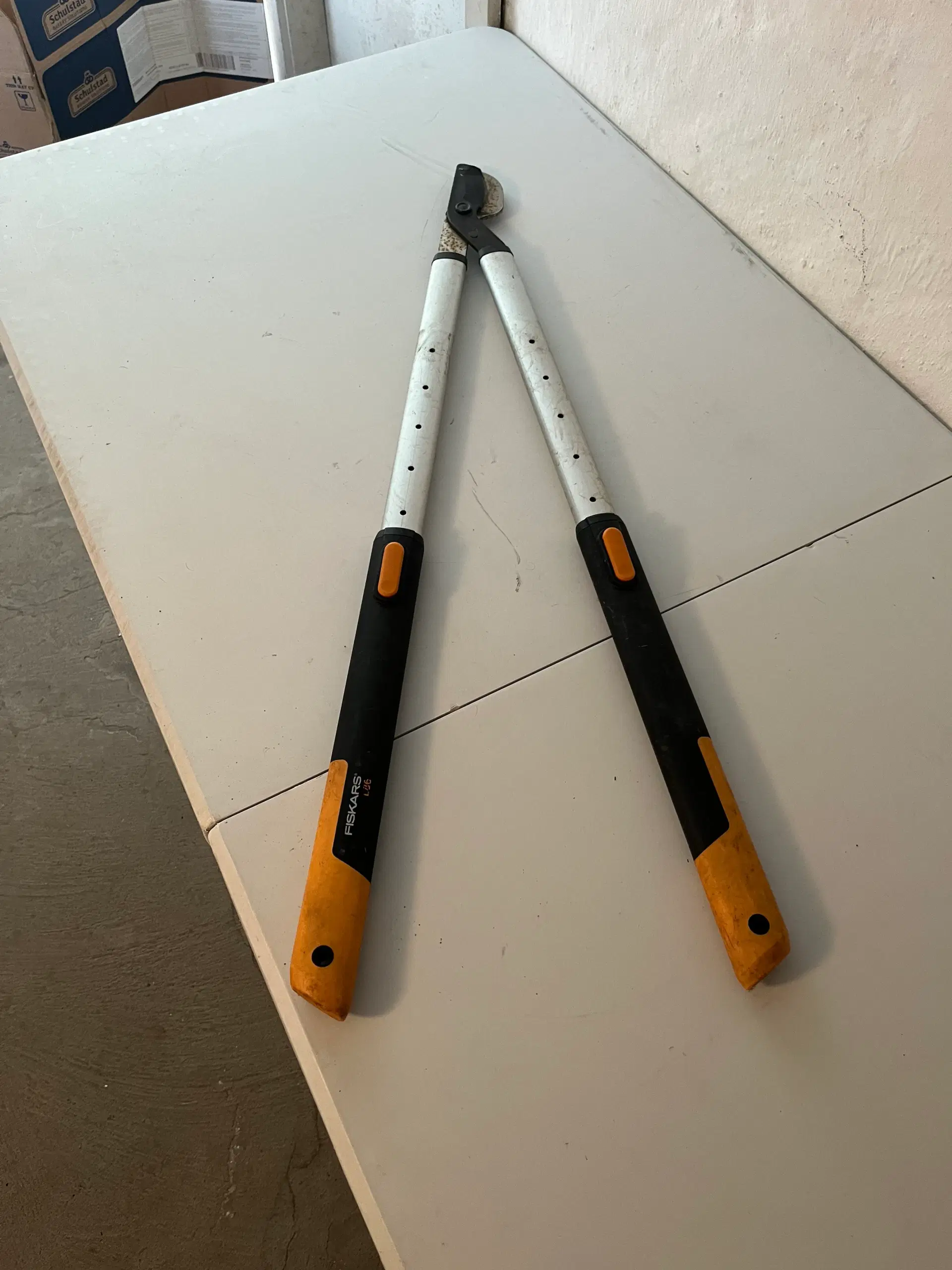 Fiskars L86 grensaks m/teleskop