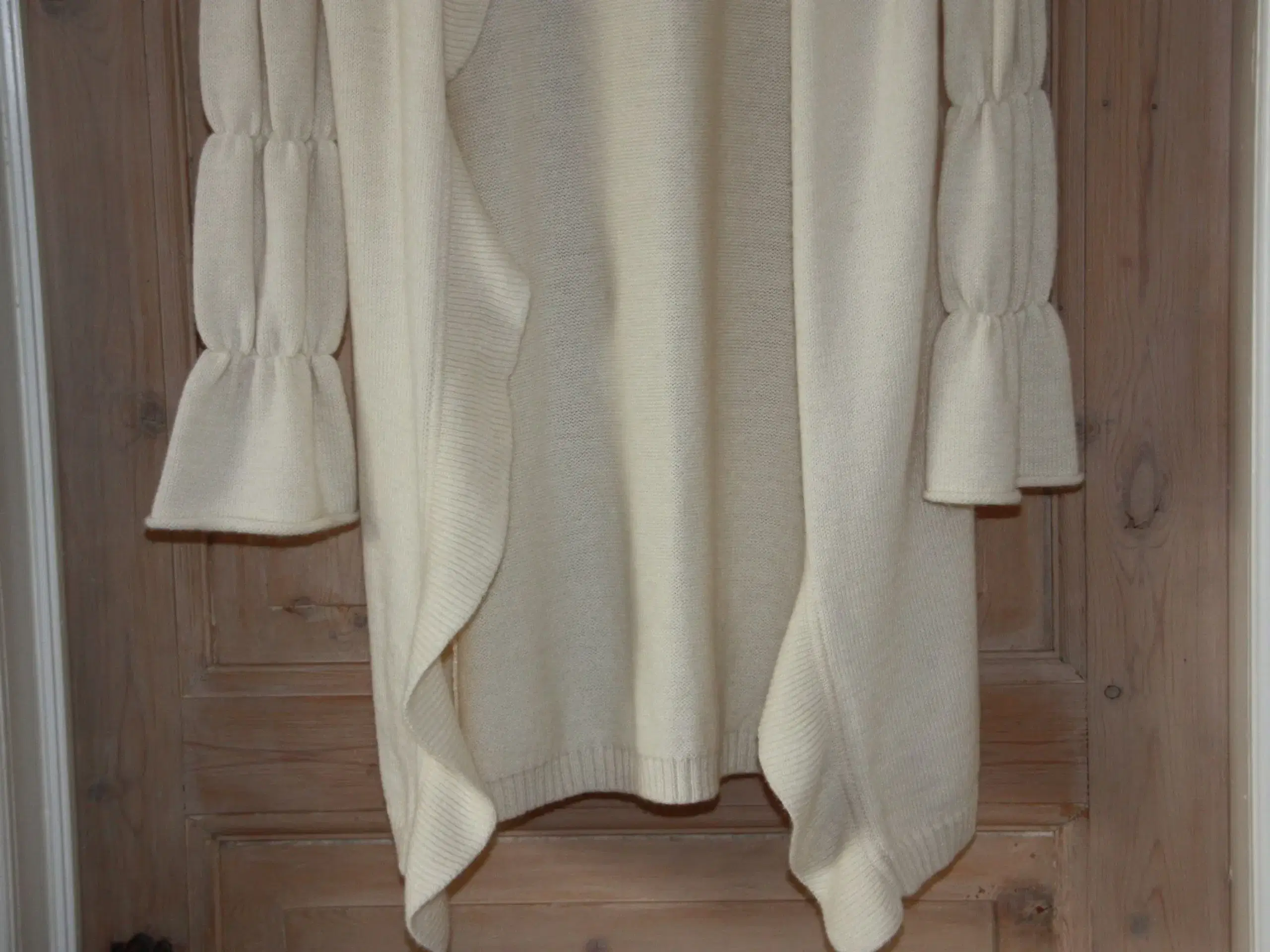 Uldahl cardigan str S som ny 50 % uld 50 % akryl