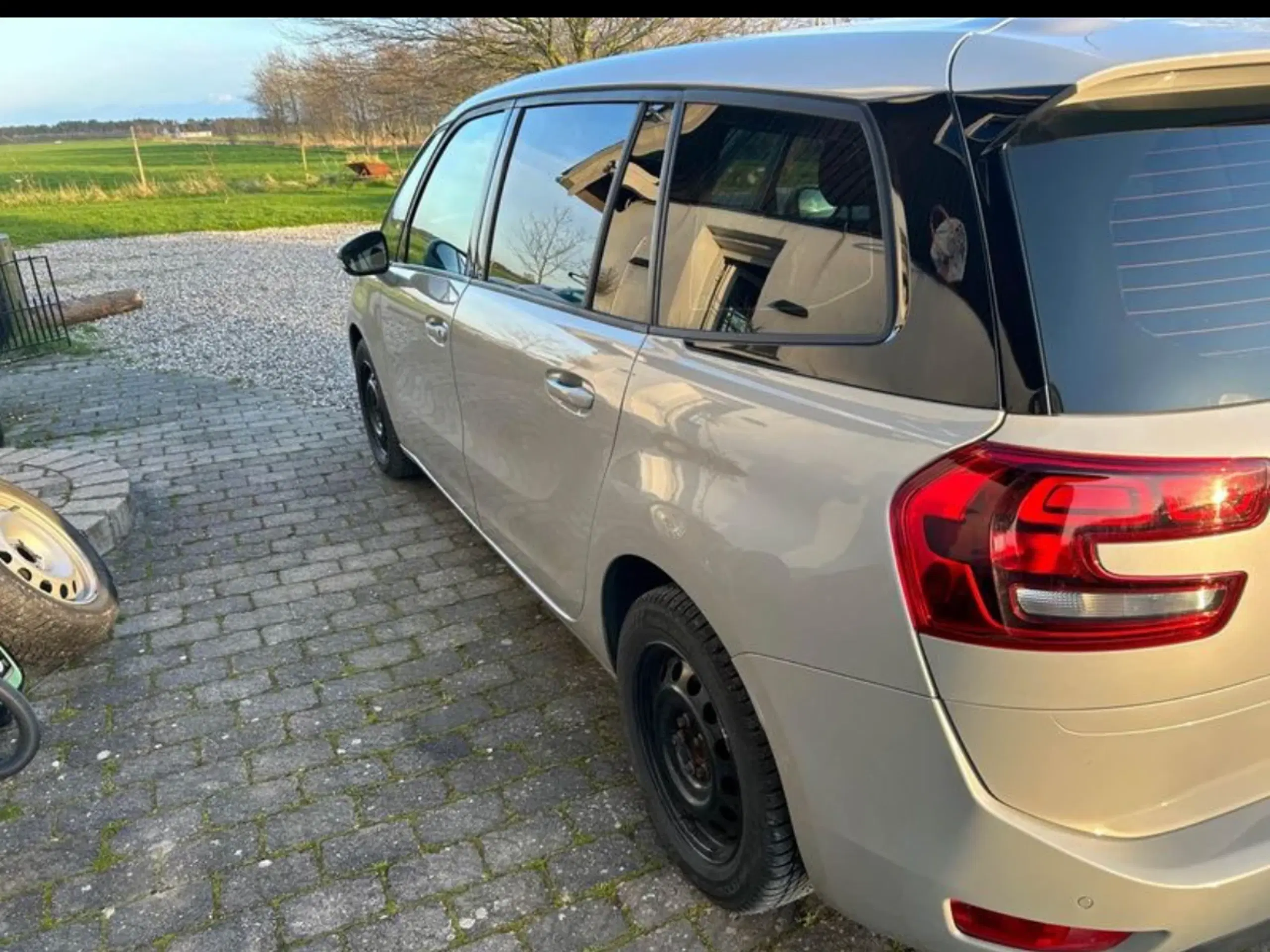 Citroën Grand C4 SpaceTourer 12 Puretech