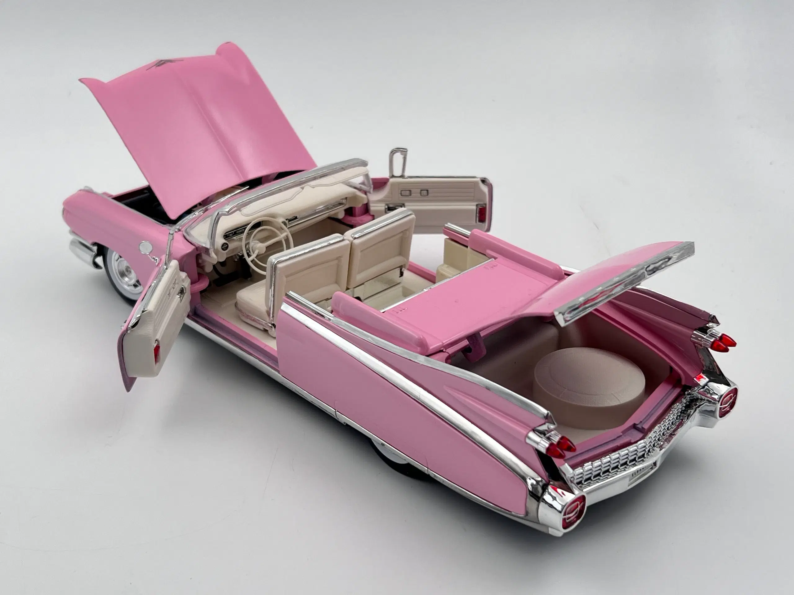 1959 Cadillac Eldorado Biarritz 1:18