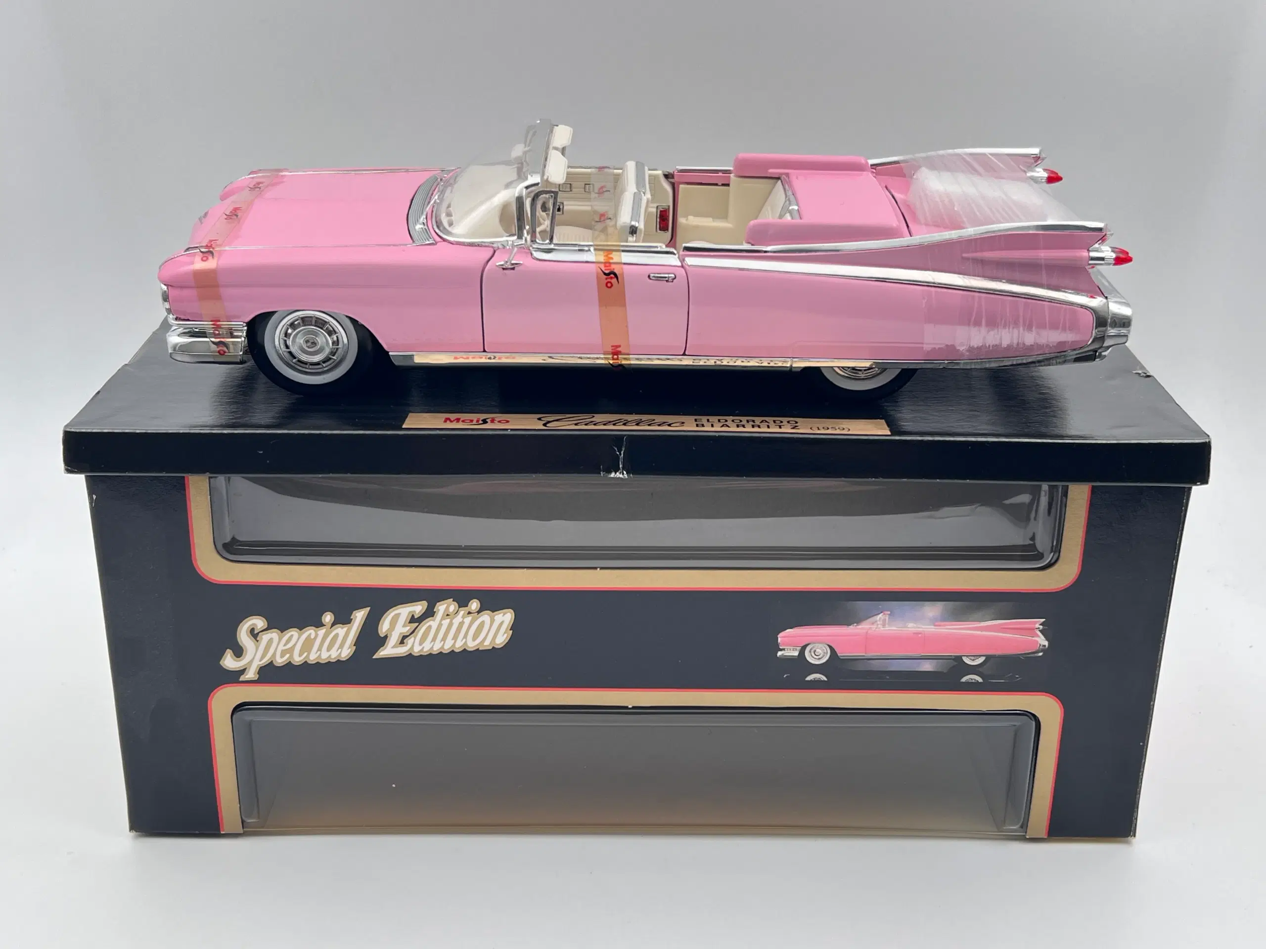 1959 Cadillac Eldorado Biarritz 1:18