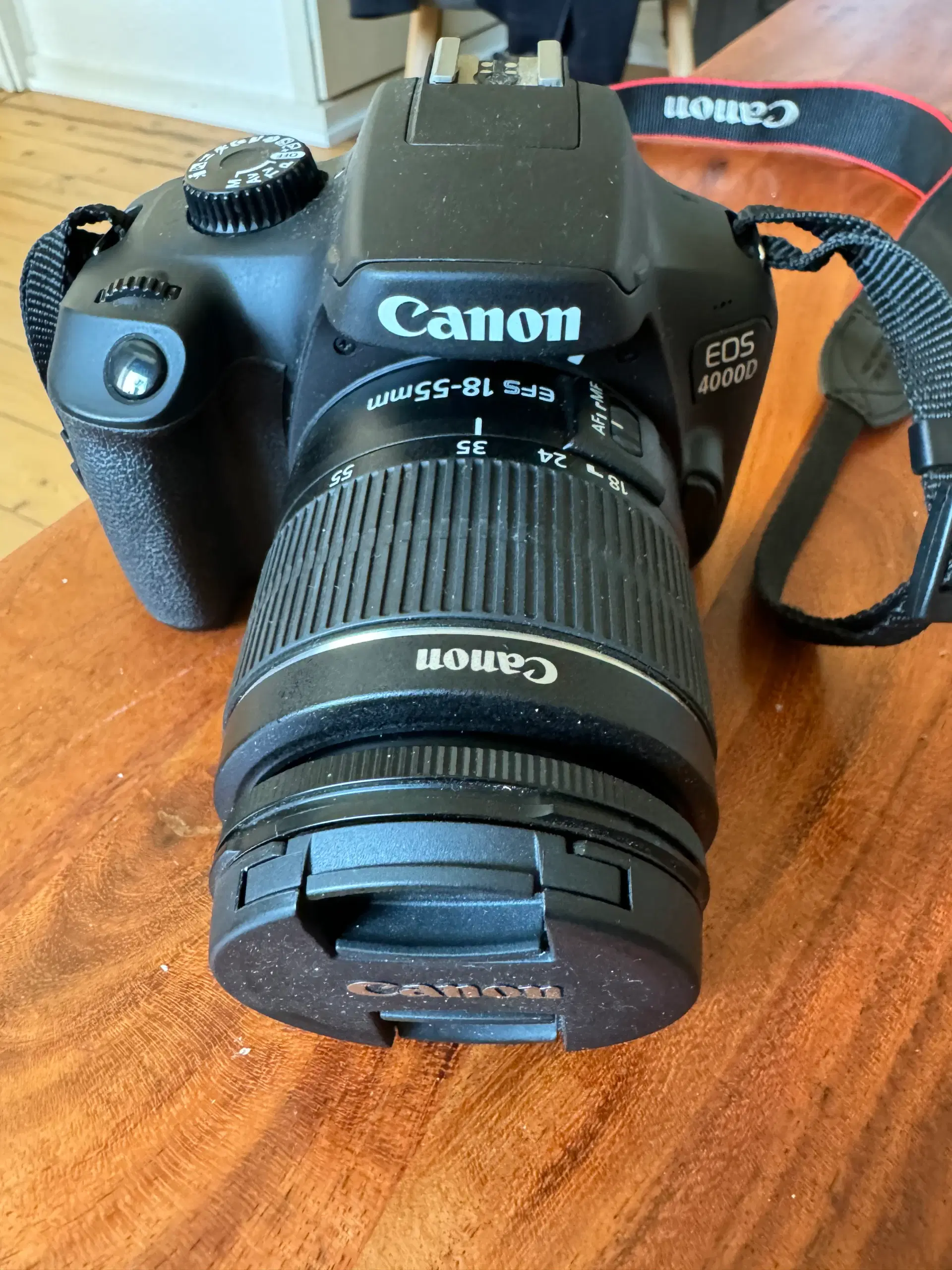 Canon EOS 4000 D