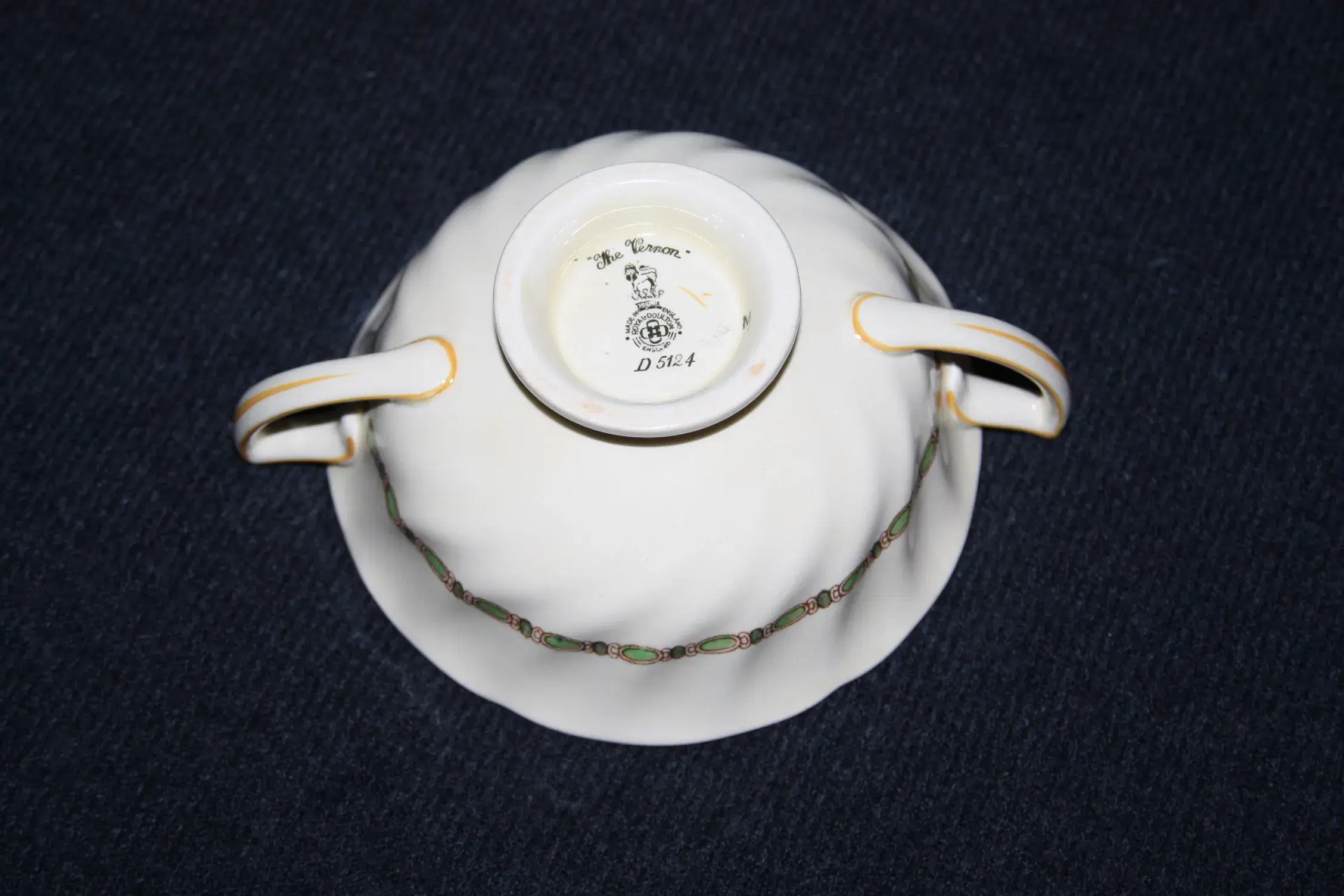 Bouillon kop Royal Doulton D5124 The Vernon