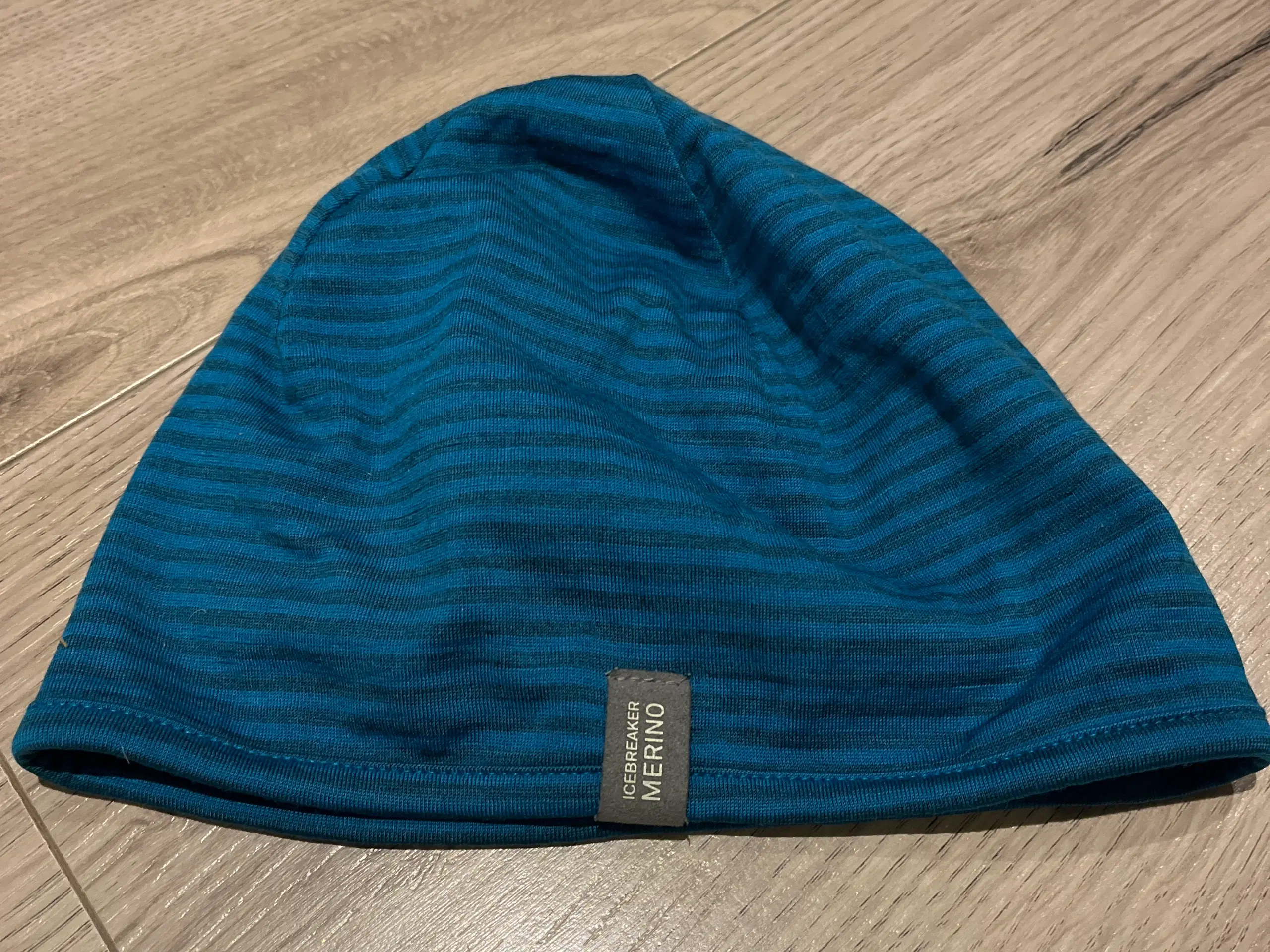 Iceabreaker beanie hue