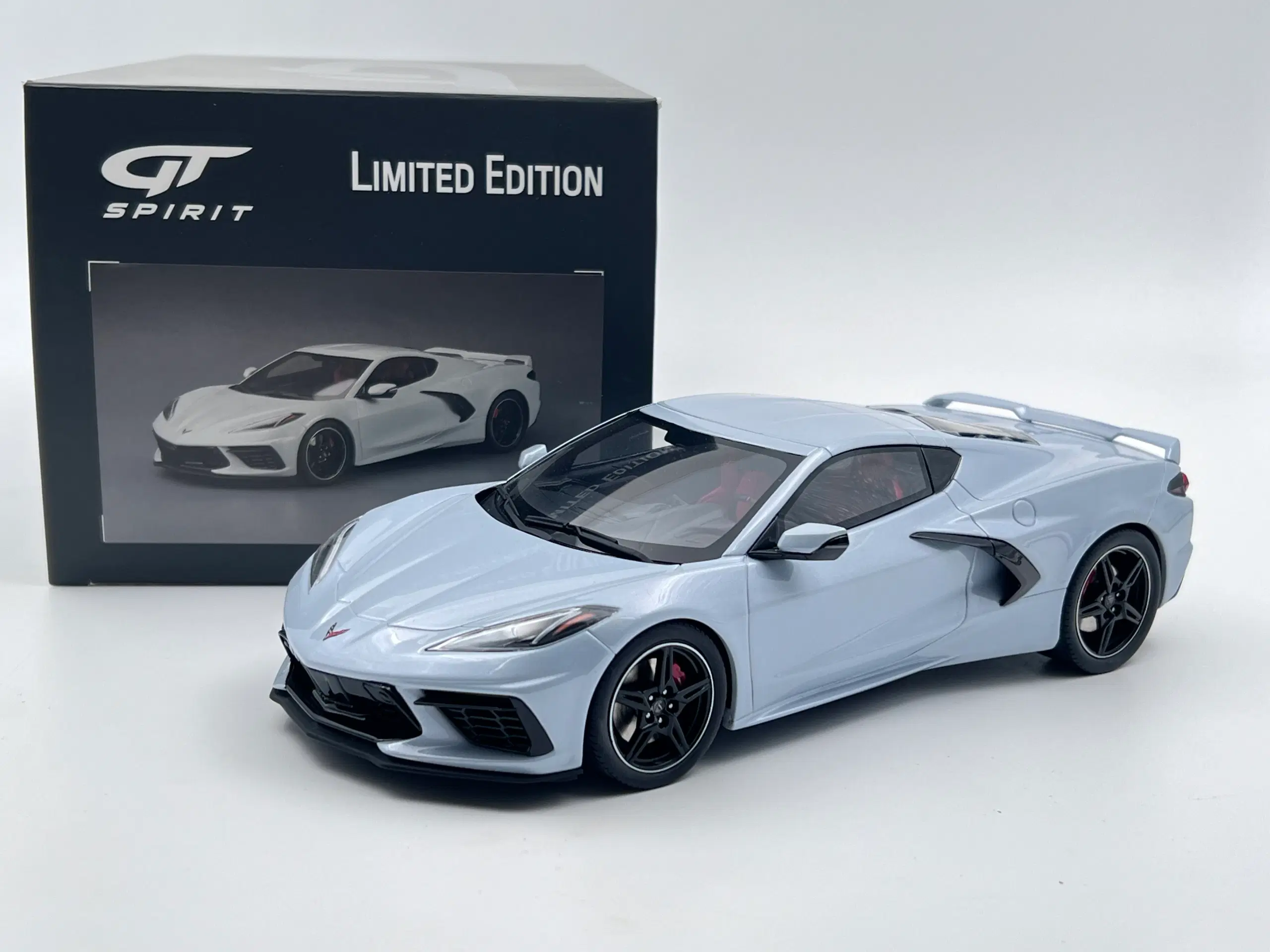 2020 Chevrolet Corvette C8 1:18  Super flot