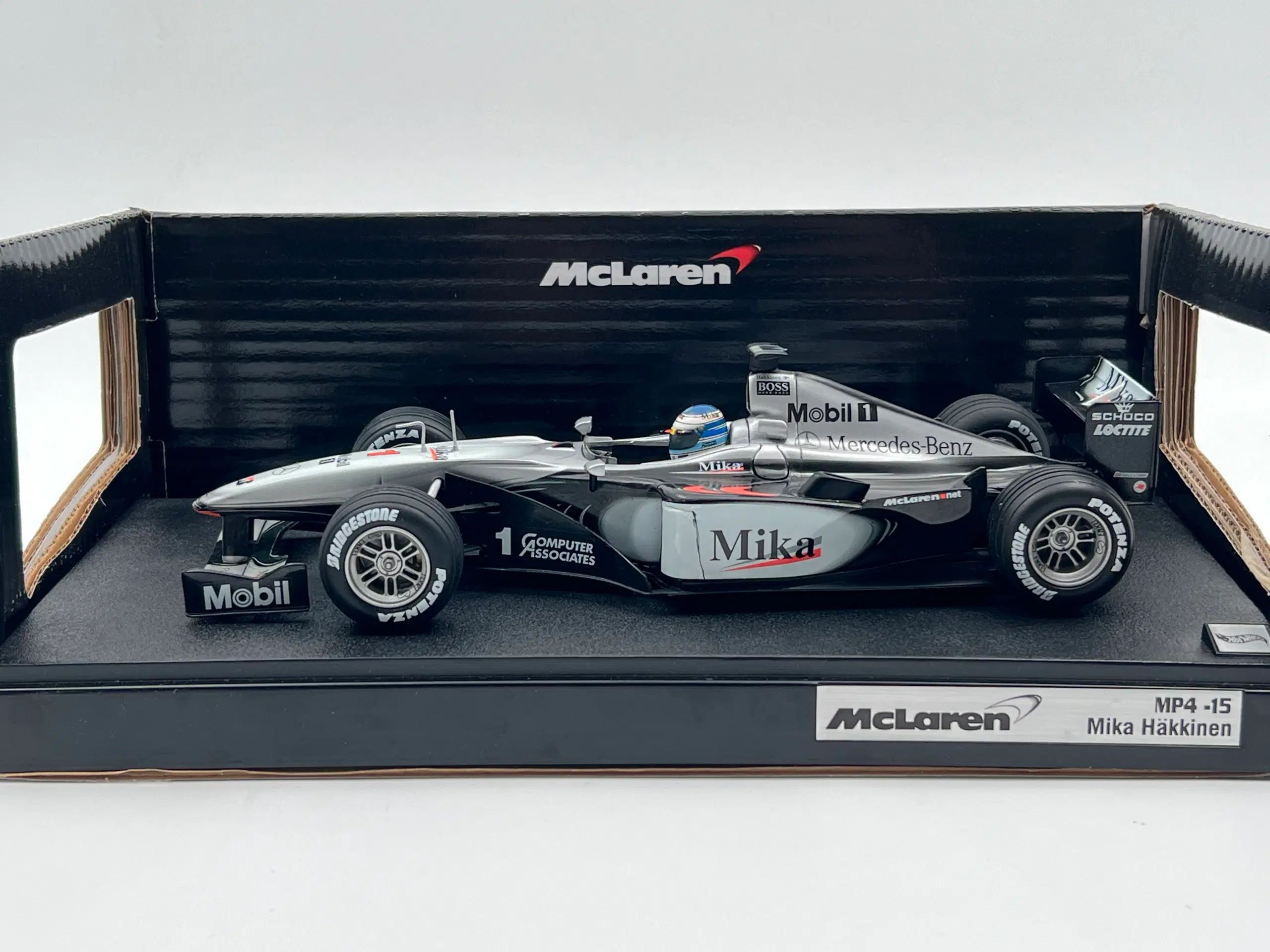 2000 McLaren-Mercedes MP4/15 #1 - 1:18