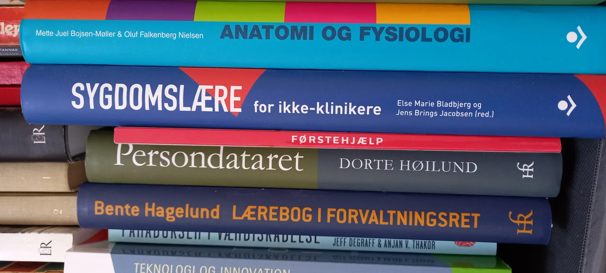 Skønlit + SAK + Erhvervsøkonomi + Kommunikation