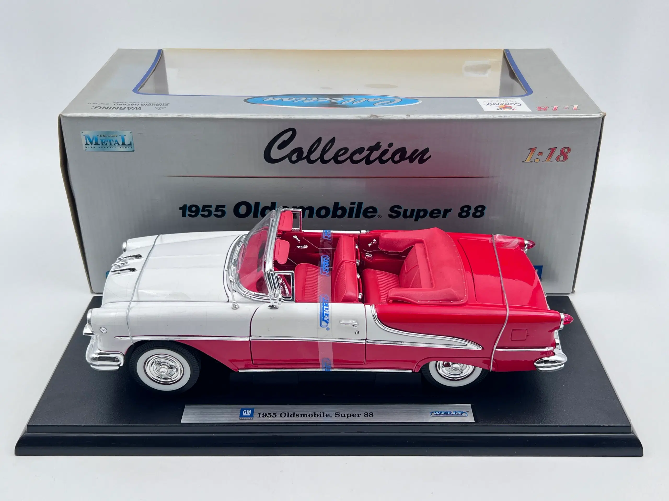 1955 Oldsmobile Super 88 1:18