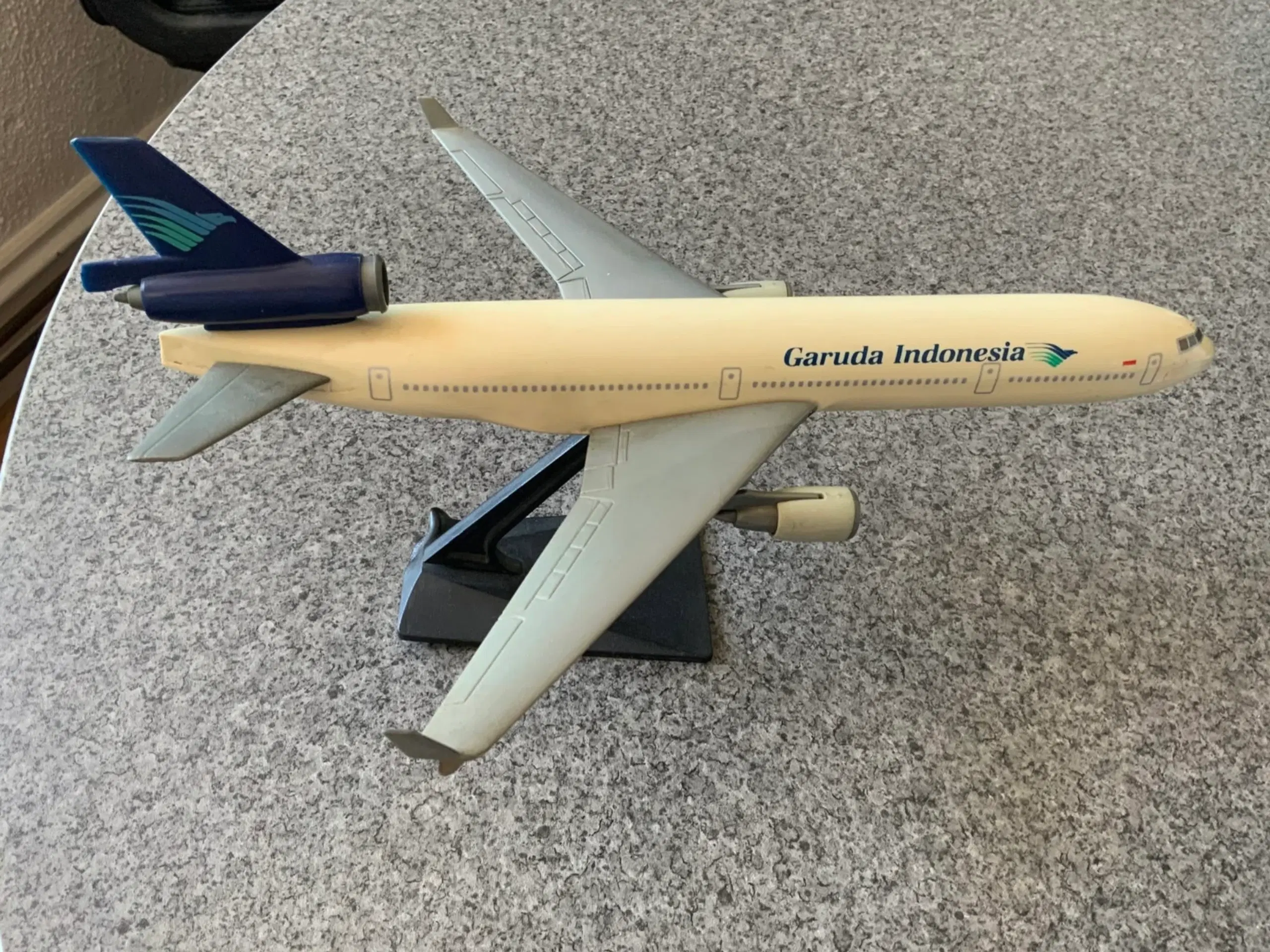 Modelfly MD-11 Garuda Indonesia