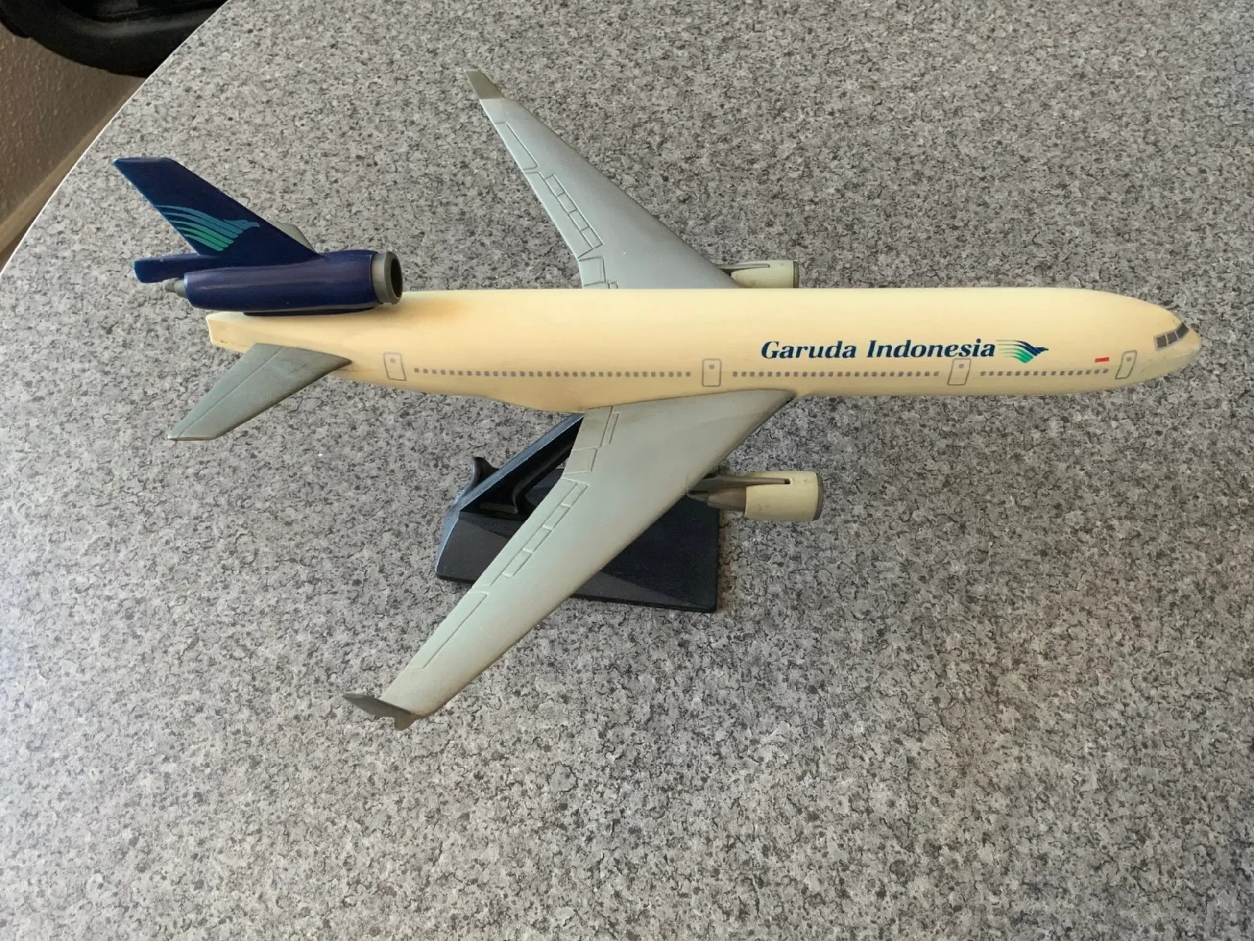 Modelfly MD-11 Garuda Indonesia