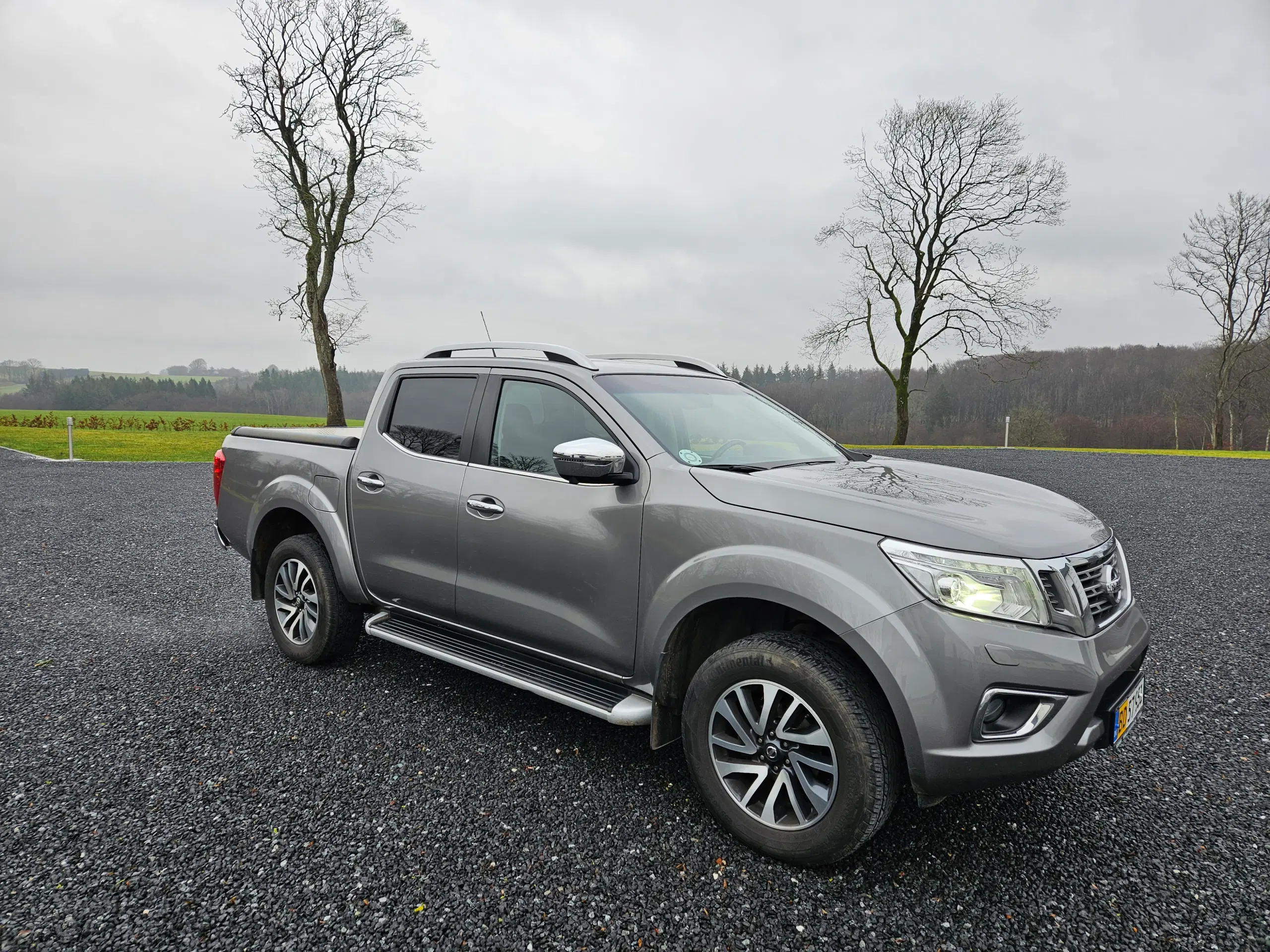 Nissan Navara originale fælge Michelin dæk