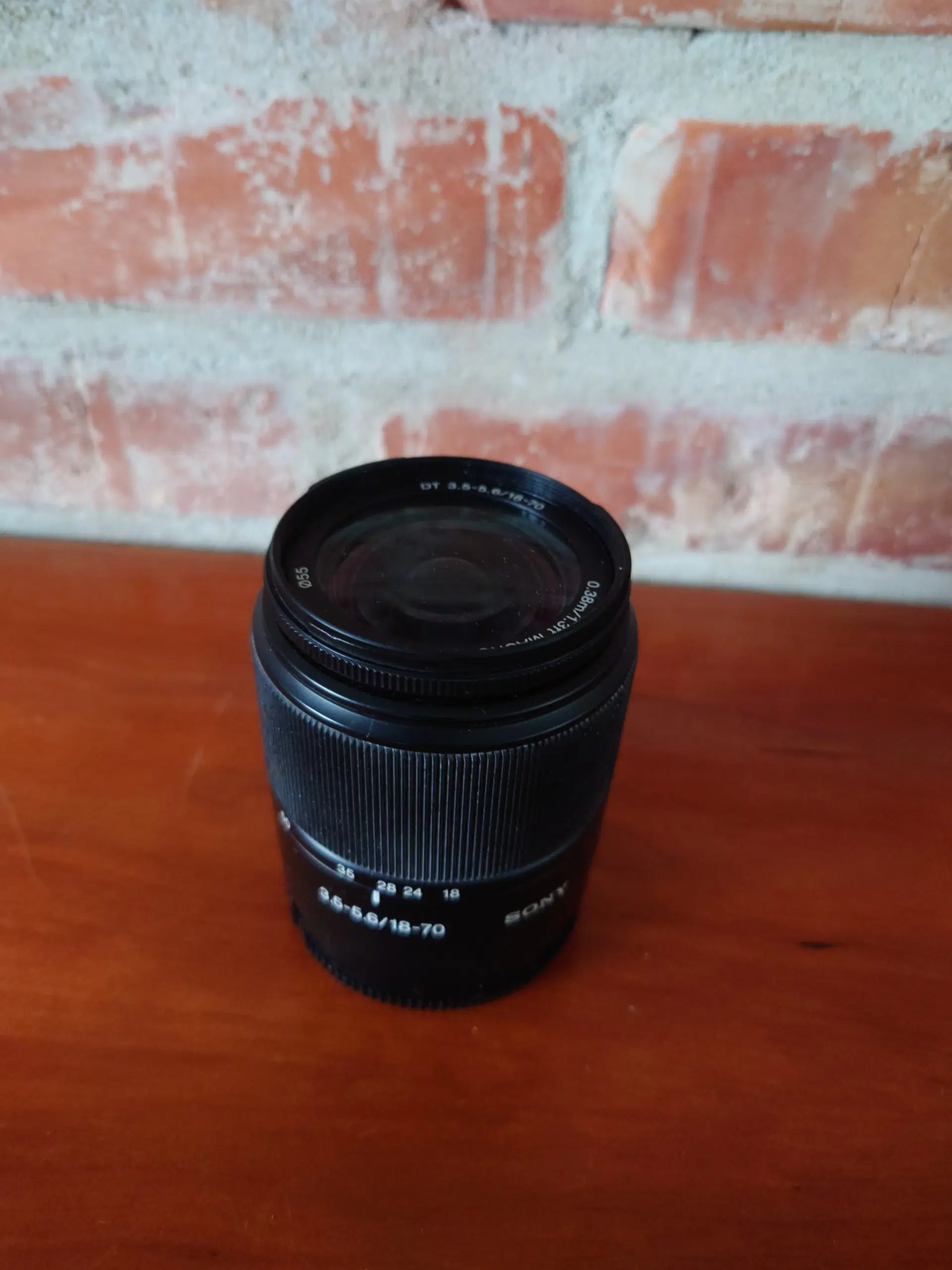 Sony 18-70 mm f/35-56 A-mount