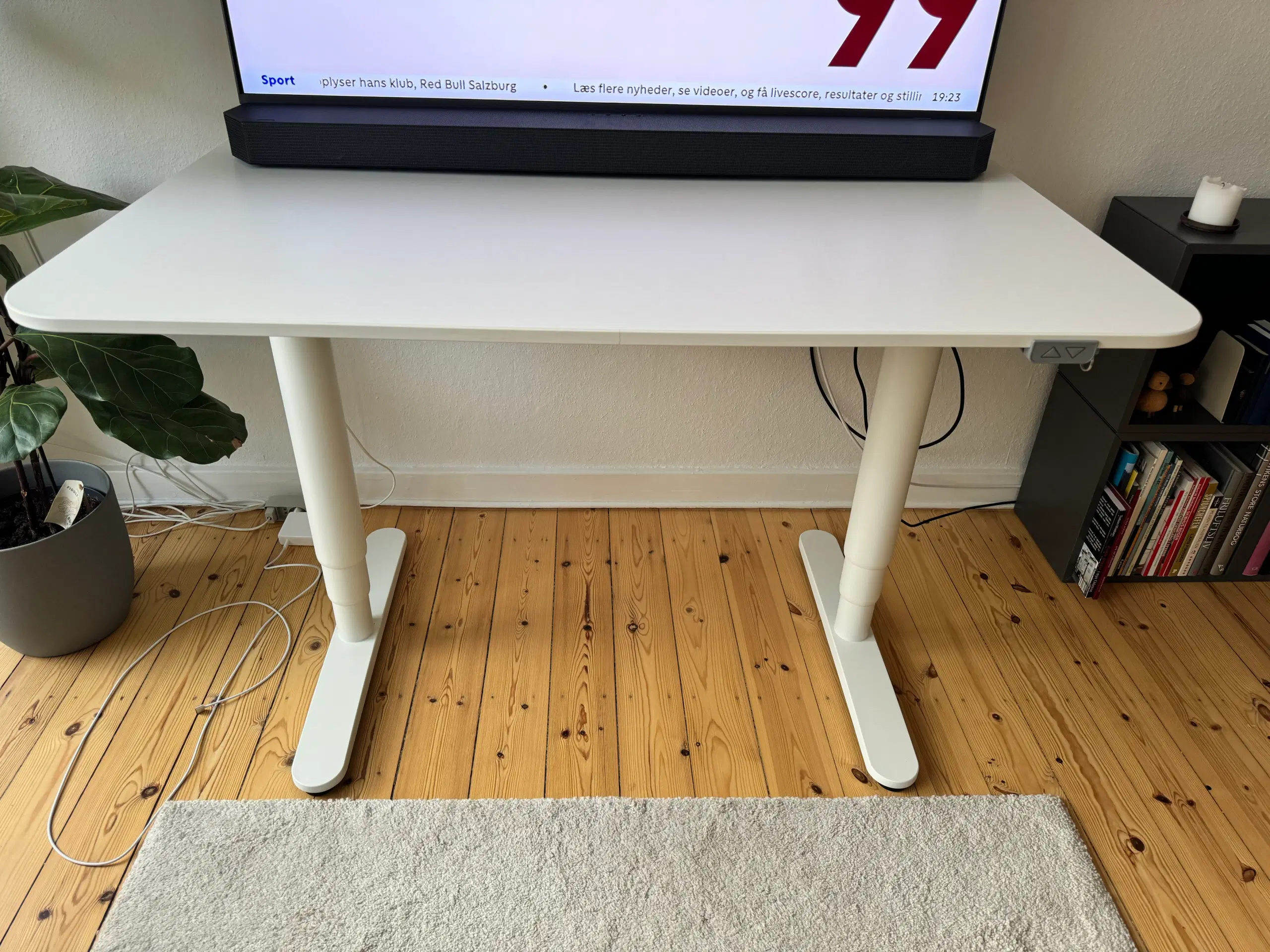 IKEA BEKANT hæve/sænkebord b: 120 d: 80 h: 120