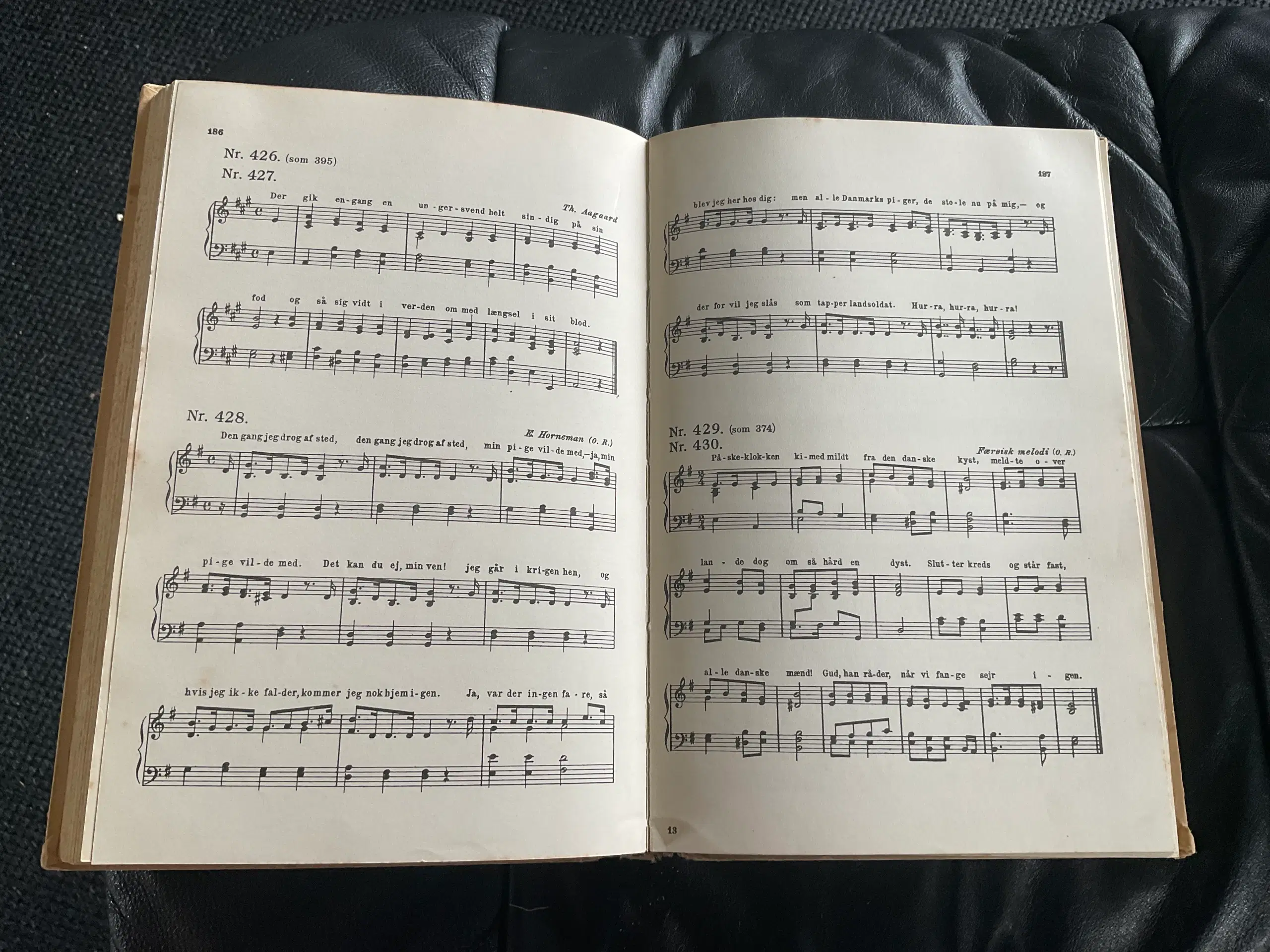 Folkehøjskolens Melodibog udgave fra 1940