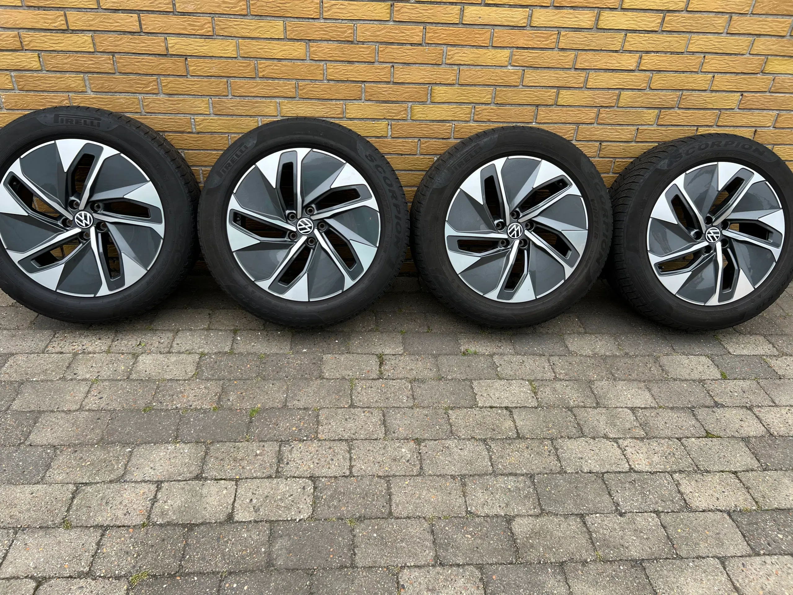 19" Org VW ID 4/5 EnyaqQ4 vinterhjul